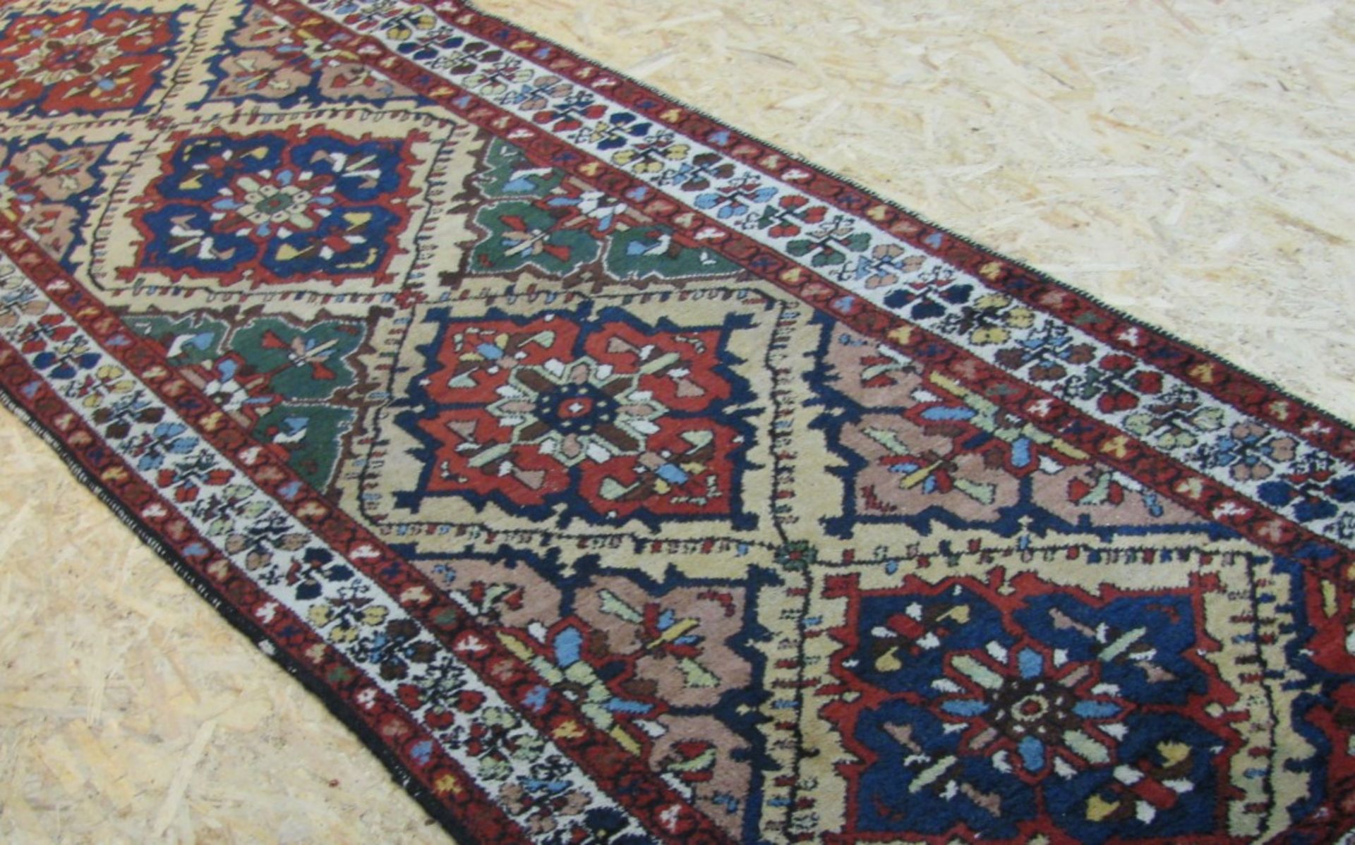 Hamadan, Persien, 326 x 104 cm.