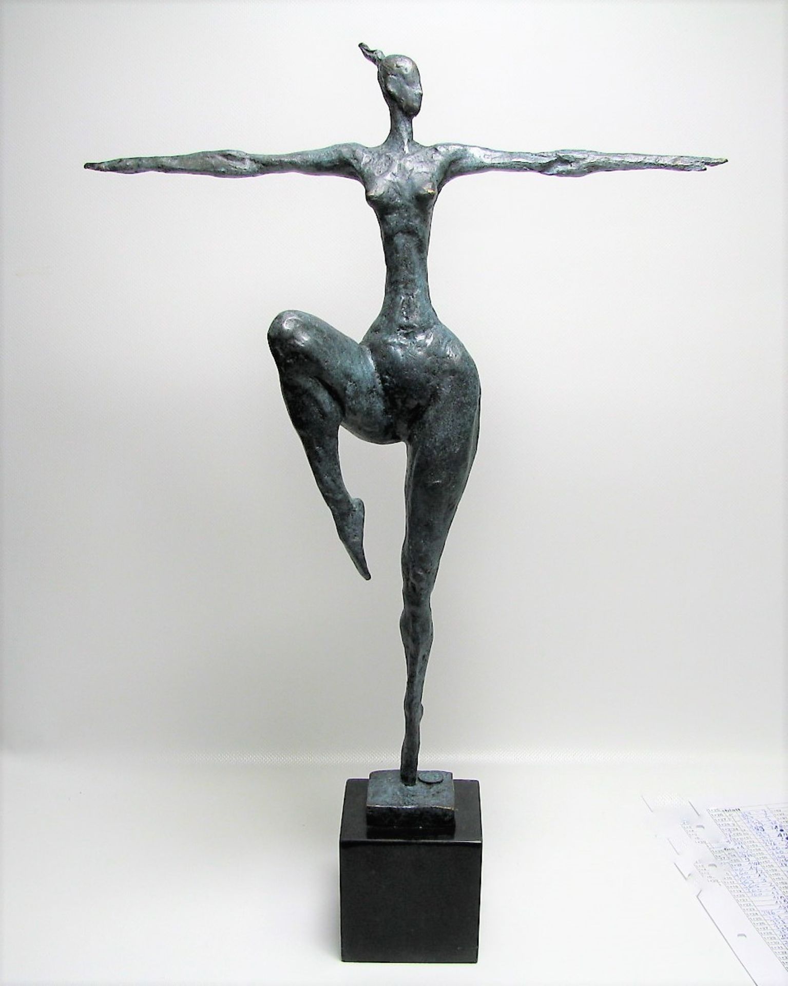 Tänzerin, Bronze grün-bläulich patiniert, nach Milo, Nr. A3028, Gießerstempel "JB Deposée Paris",