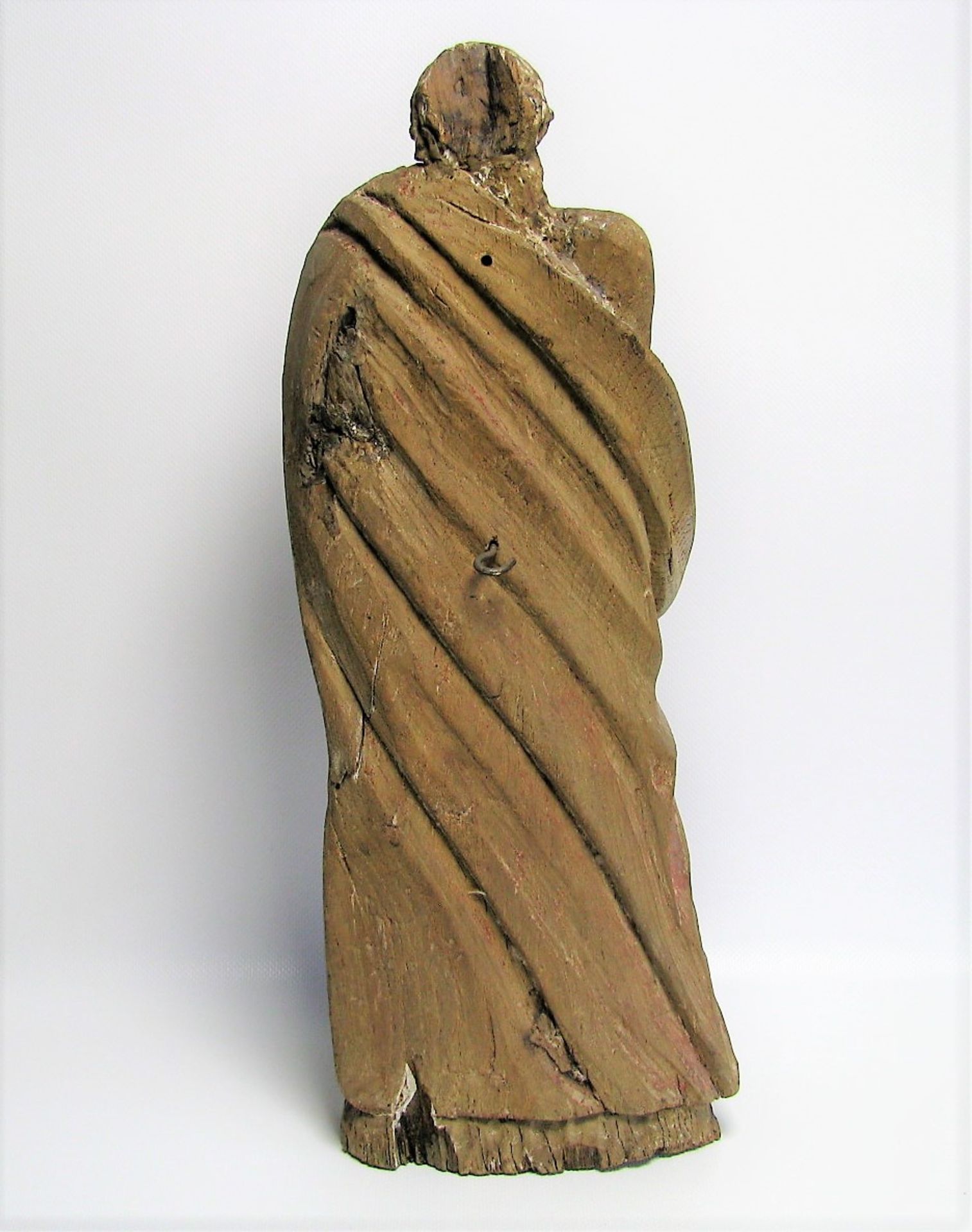 Joseph mit Kind, 18./19. Jahrhundert, Holz geschnitzt, Reste von farbiger Fassung, 42 x 17 x 10 cm. - Bild 2 aus 2