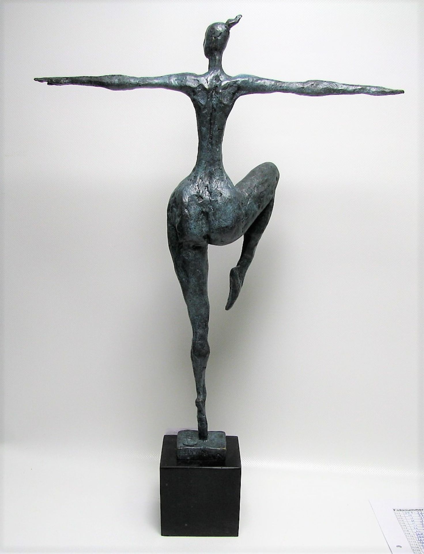 Tänzerin, Bronze grün-bläulich patiniert, nach Milo, Nr. A3028, Gießerstempel "JB Deposée Paris", - Bild 2 aus 2