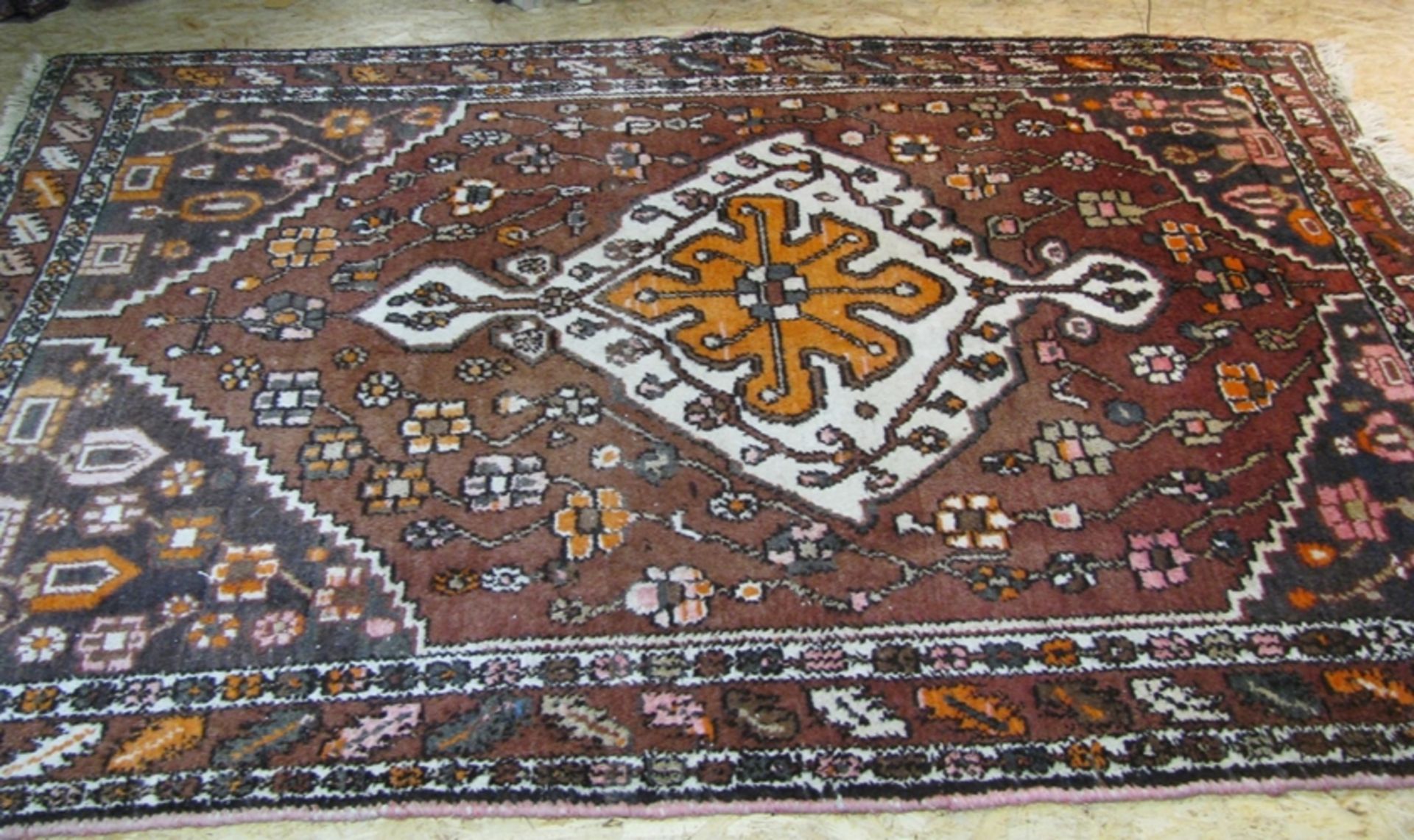 Orientteppich, ca. 280 x 210 cm.