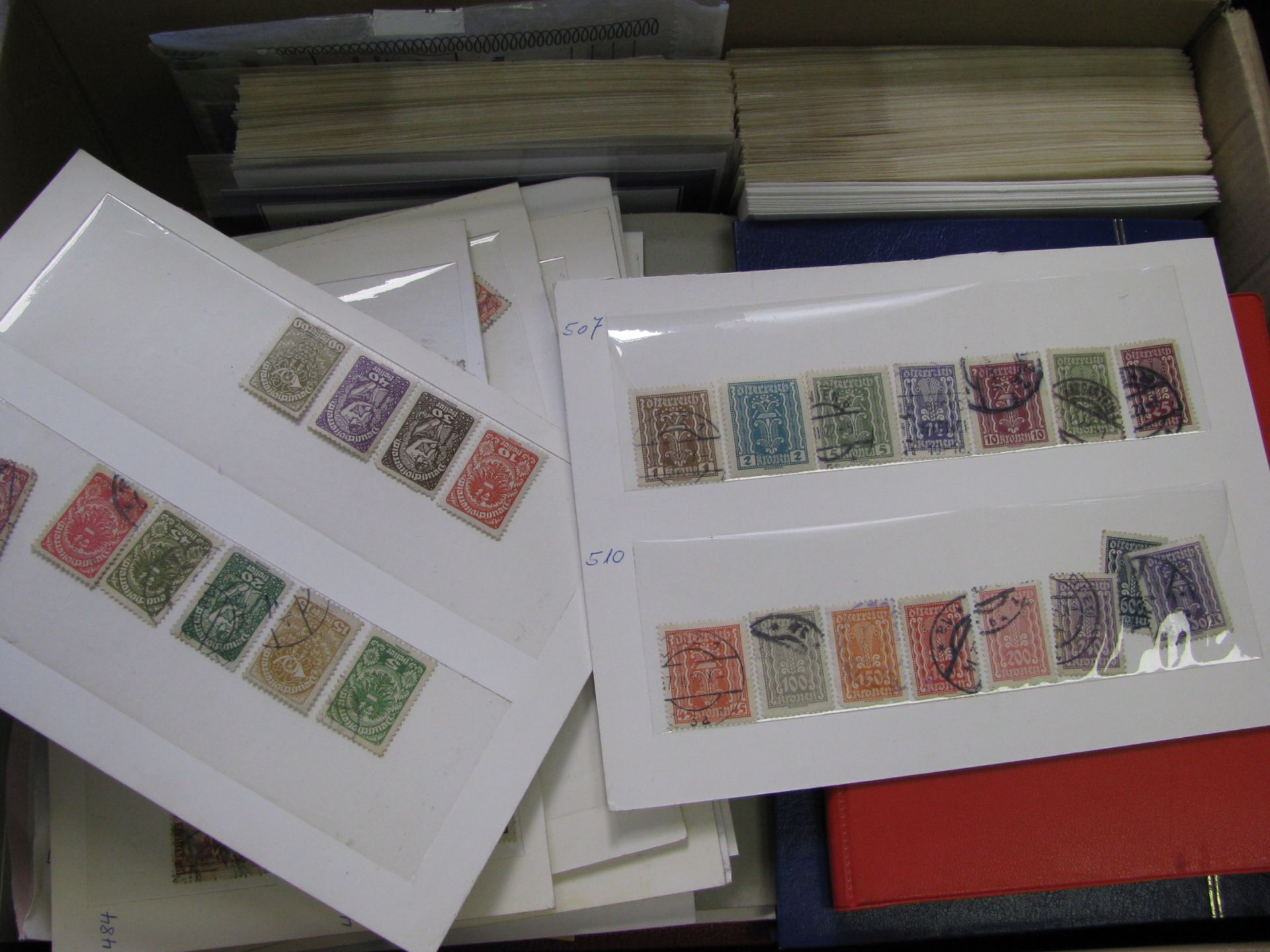 Große Sammlung Briefmarken, u.a. Deutschland und Österreich.