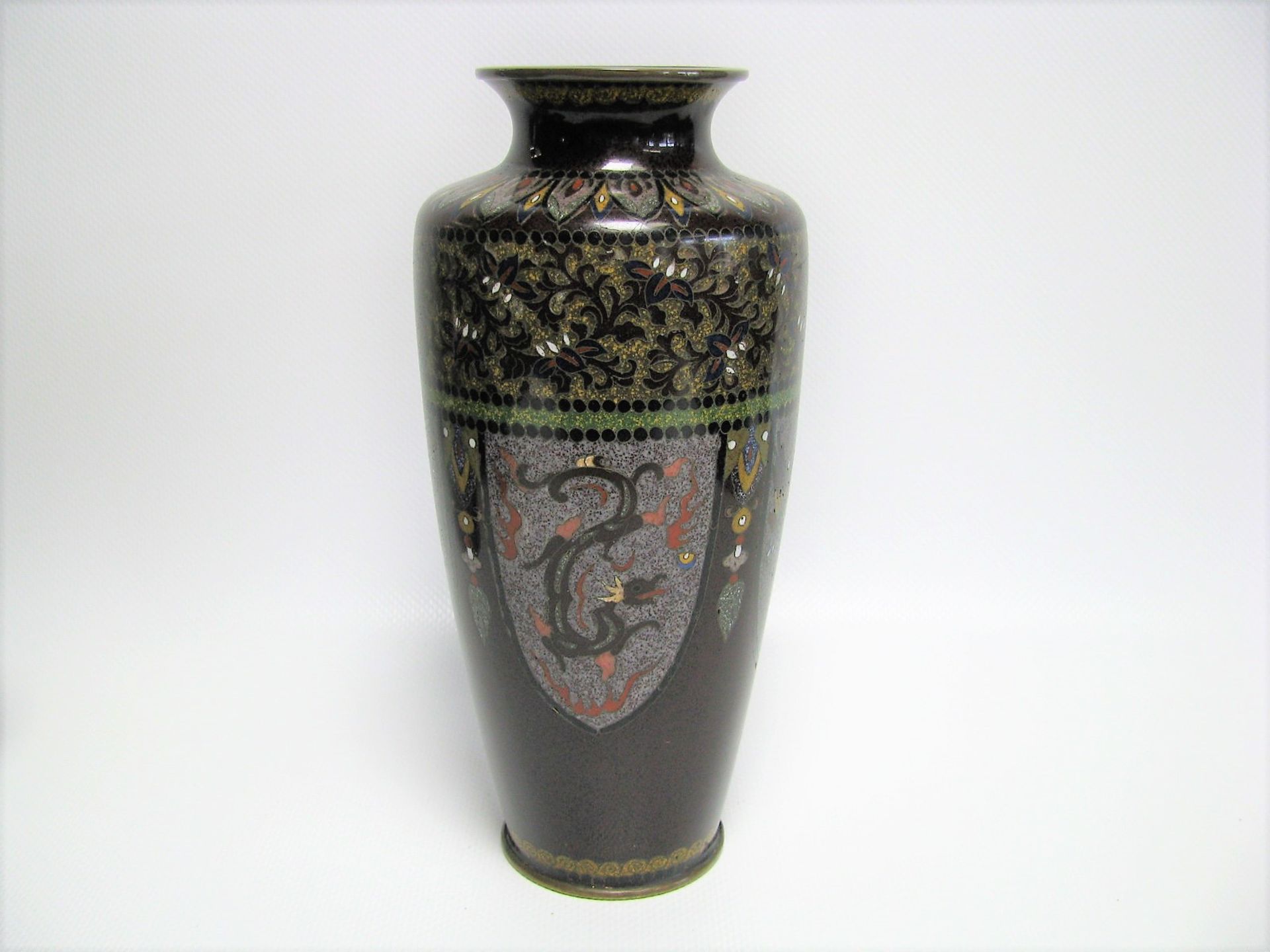 Cloisonné Vase, Japan, Meiji Periode, 1868 - 1912, farbiges Cloisonné, unbeschädigt, h 18 cm, d 8,