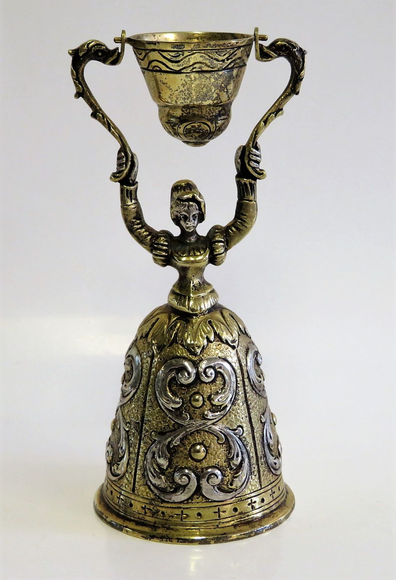 Hochzeitsbecher, Deutsch, 800er Silber mit Teilvergoldung, gepunzt, 116 g, h 12 cm, d 5,5 cm.