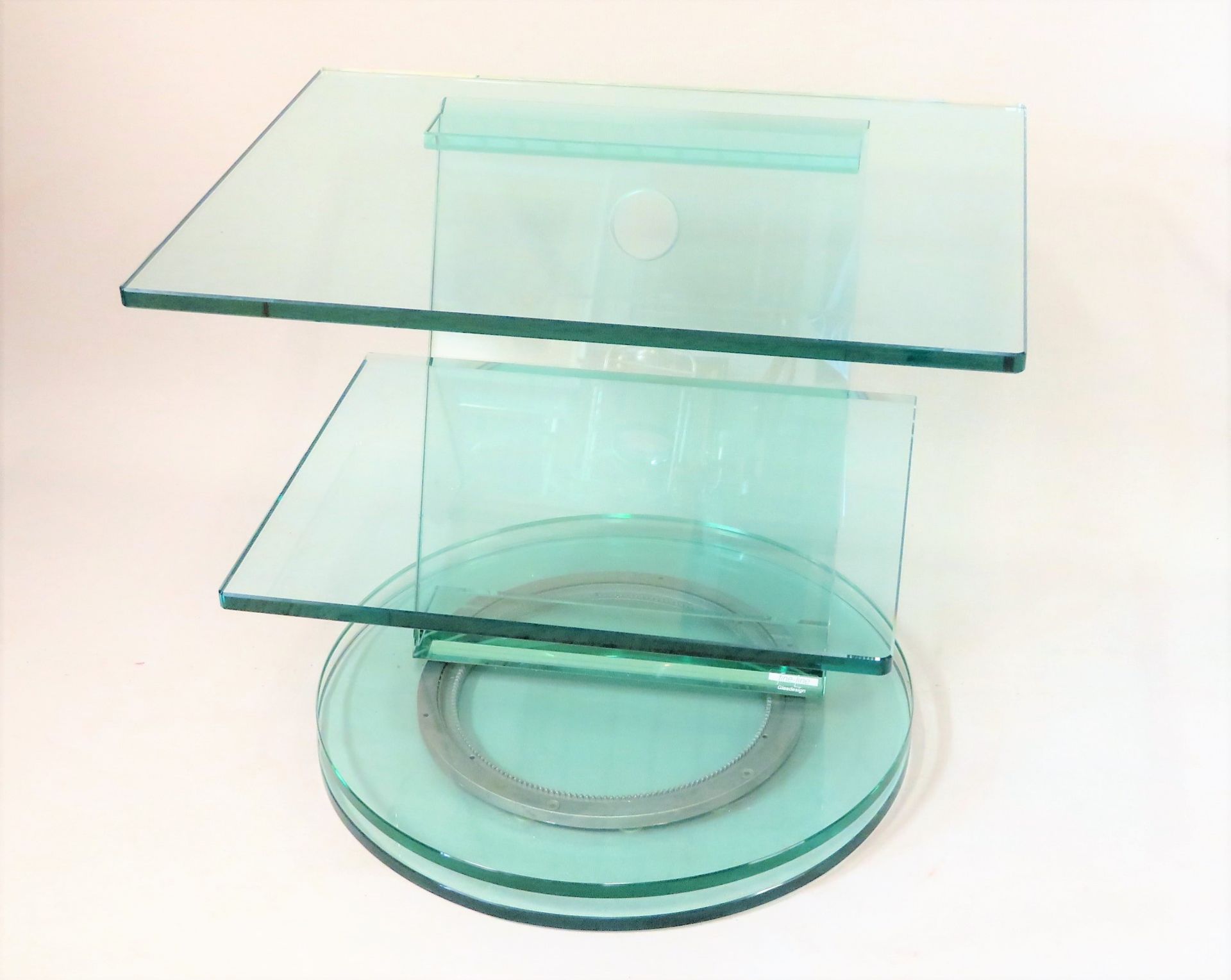 Designer-Stereo-Tisch, Glas, gem. "Fine-Line Glasdesign", drehbar, 48 x 60 x 45 cm.