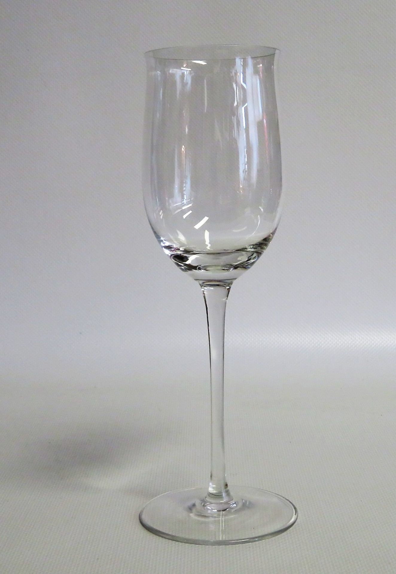 6 Weißweingläser, Riedel, wohl Serie Sommeliers, Rheingau, farbloses Glas, gem., ca. h 20,9 cm.