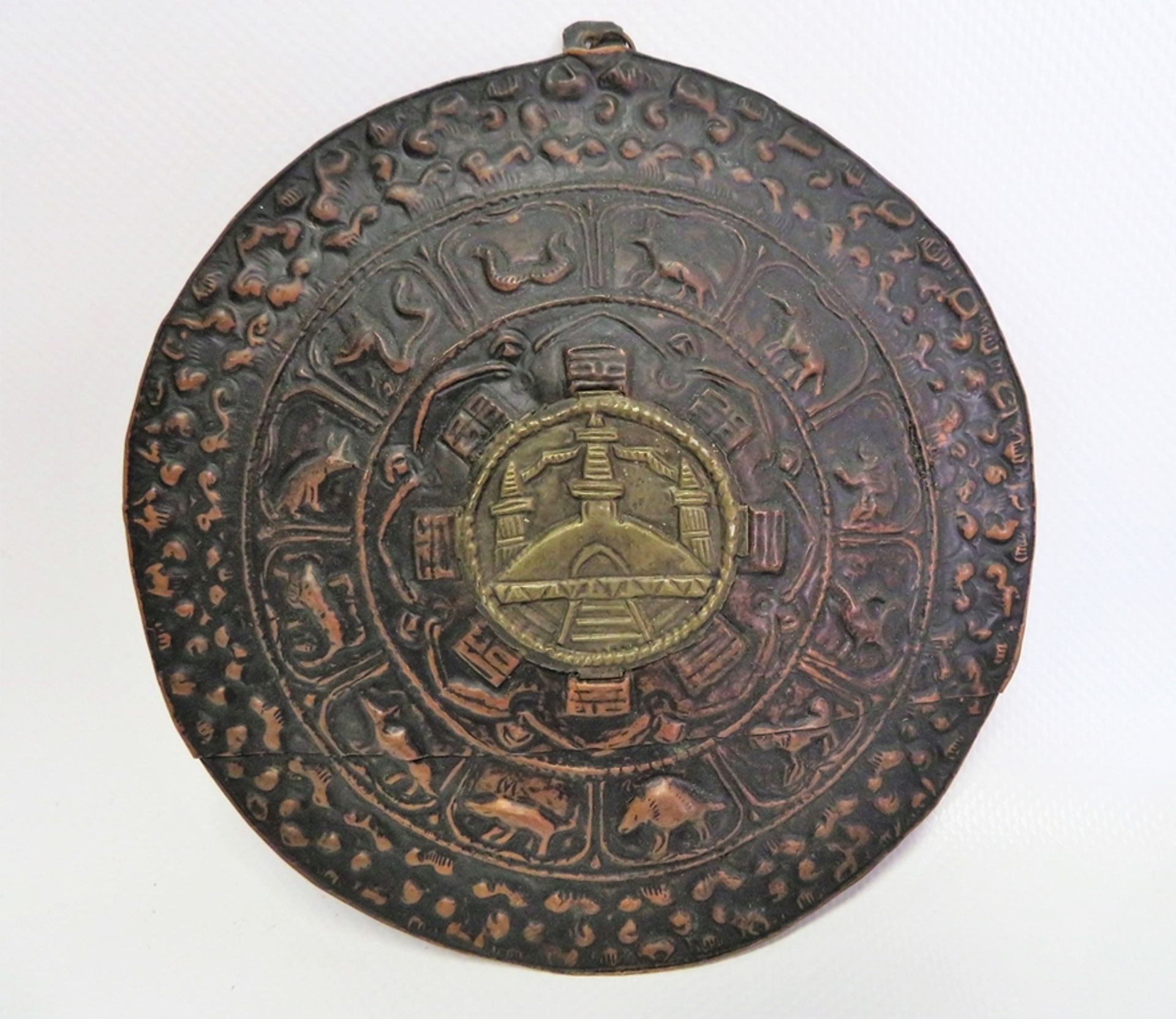 Mandala, Tibet/Nepal, Kupfer getrieben, d 15 cm.