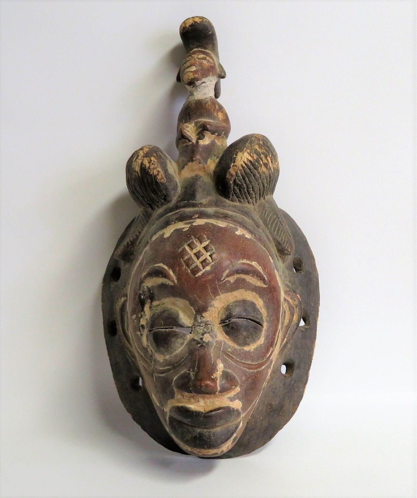 Tanzmaske, Afrika, Gabun, Puna, alt, Holz geschnitzt, Reste von Kalkung, 42 x 21 x 12 cm.
