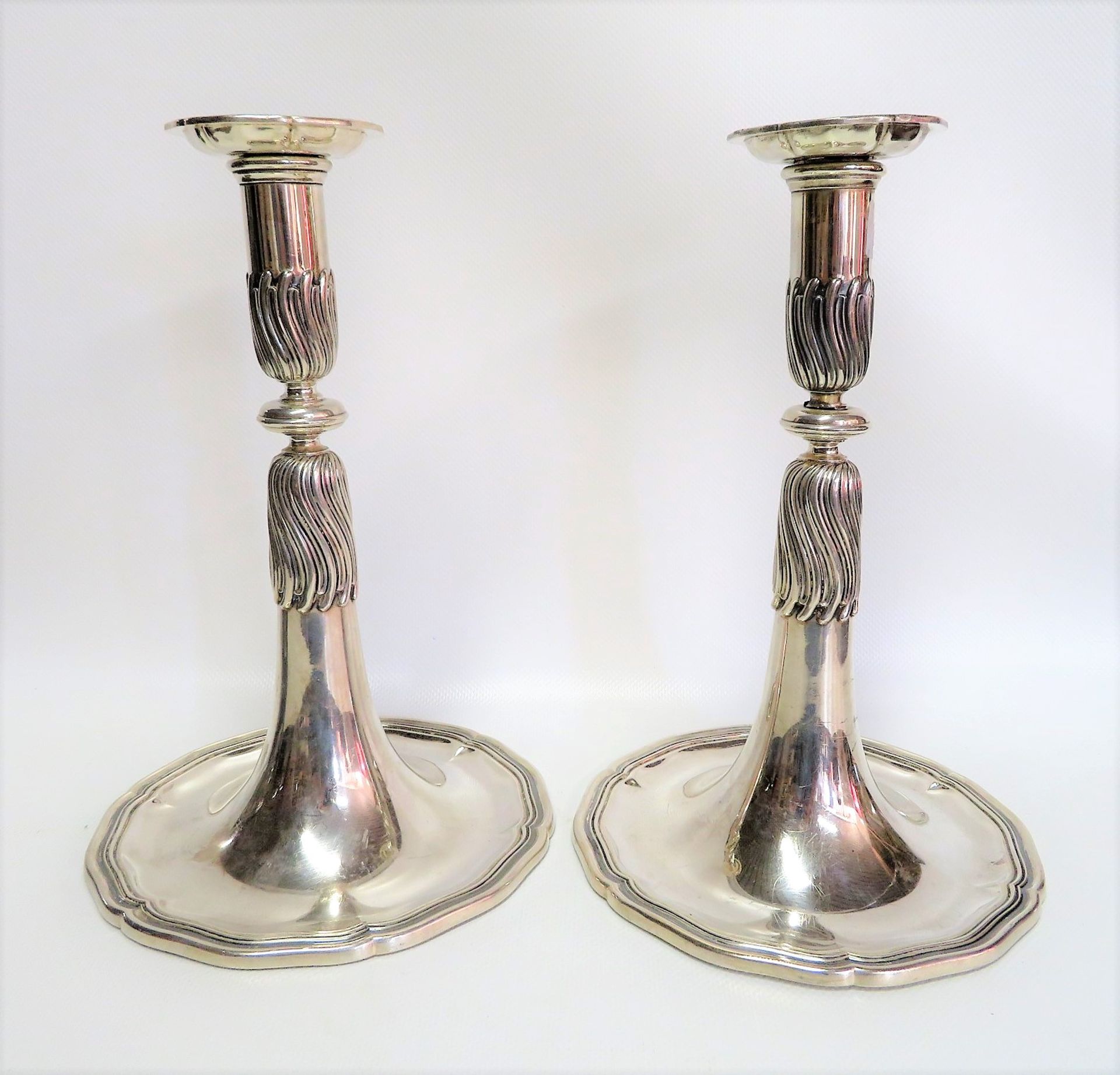 Paar Kerzenleuchter, Silbermanufaktur Jezler Schweiz, 800er Silber, gepunzt, 790 g, h 24 cm, d 16