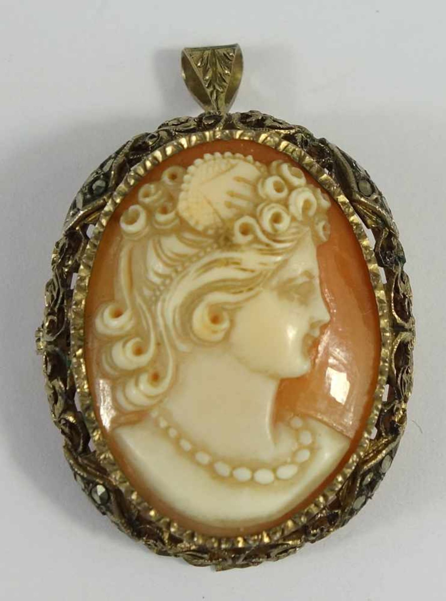 Pendant/brooch with shell cameo in filigree silver setting, c. 1890