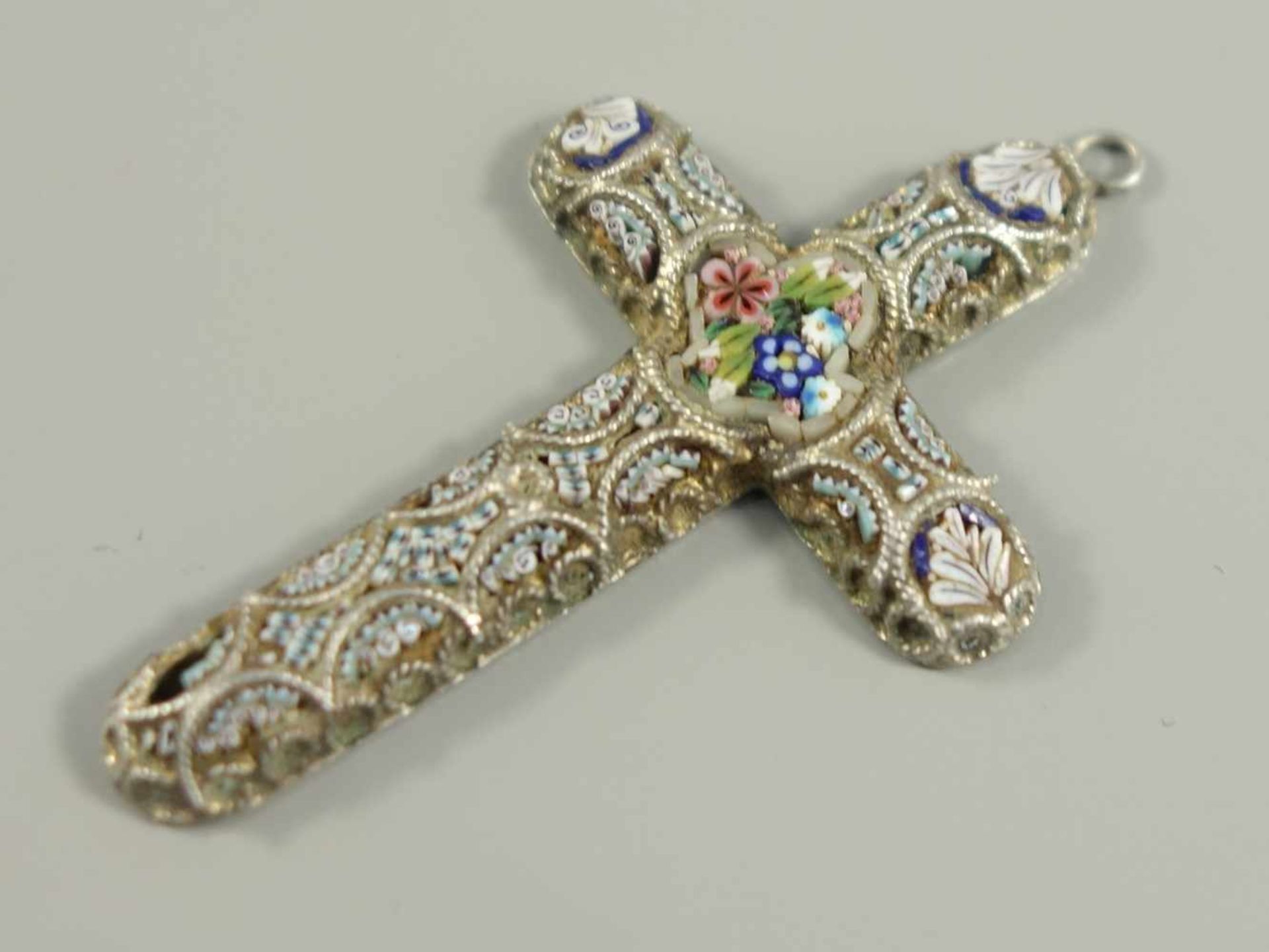 Millefiori-Kreuz, 800er Silber, Italien um 1920, Gew.3,31g, feine Mosaikarbeit, tlw.kleine - Bild 2 aus 3