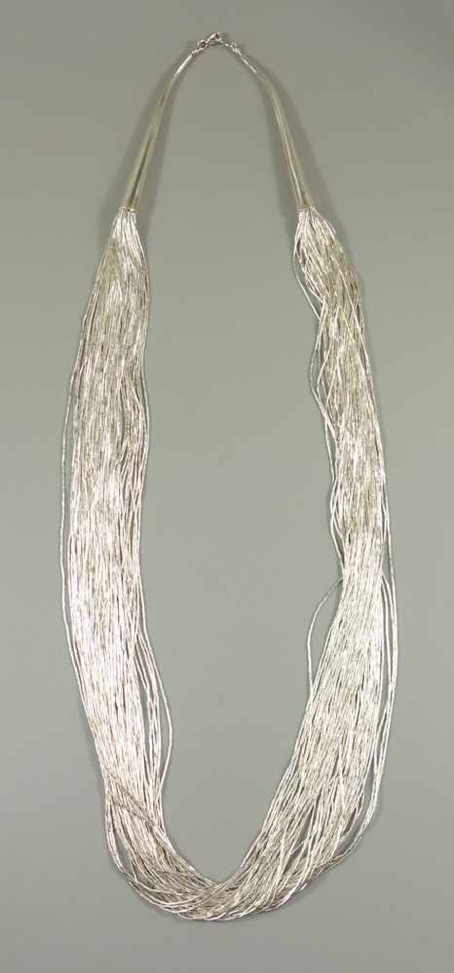 Collier und ein Paar Ohrhänger, 925er Silber, Gesamt-Gew.80,98g, mehrstrangig, Collier mit - Bild 2 aus 2