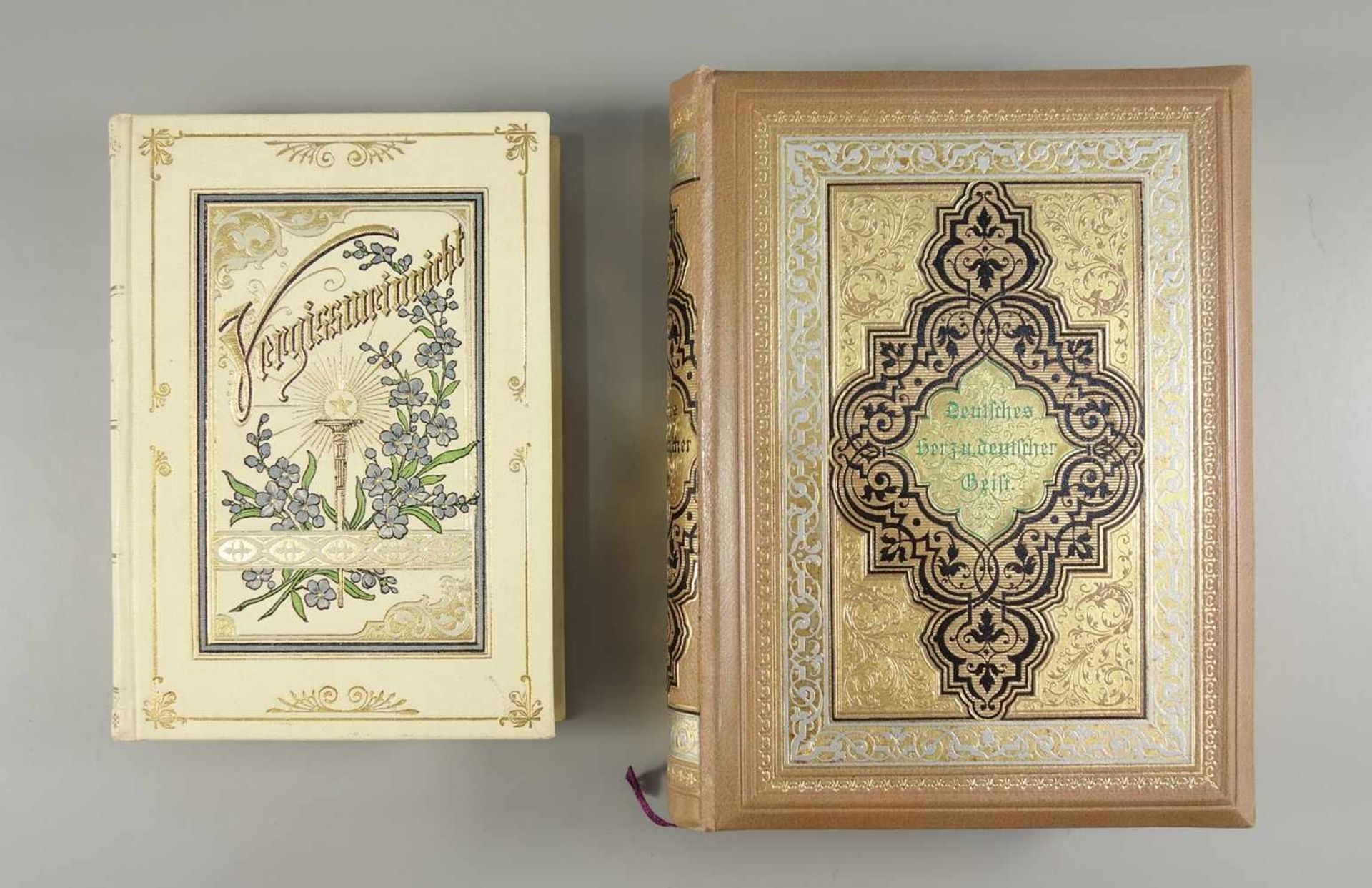 2 Gedicht- / Spruchbücher, um 1880, jeweils mit dreiseitigem Goldschnitt; "Deutsches Herz und