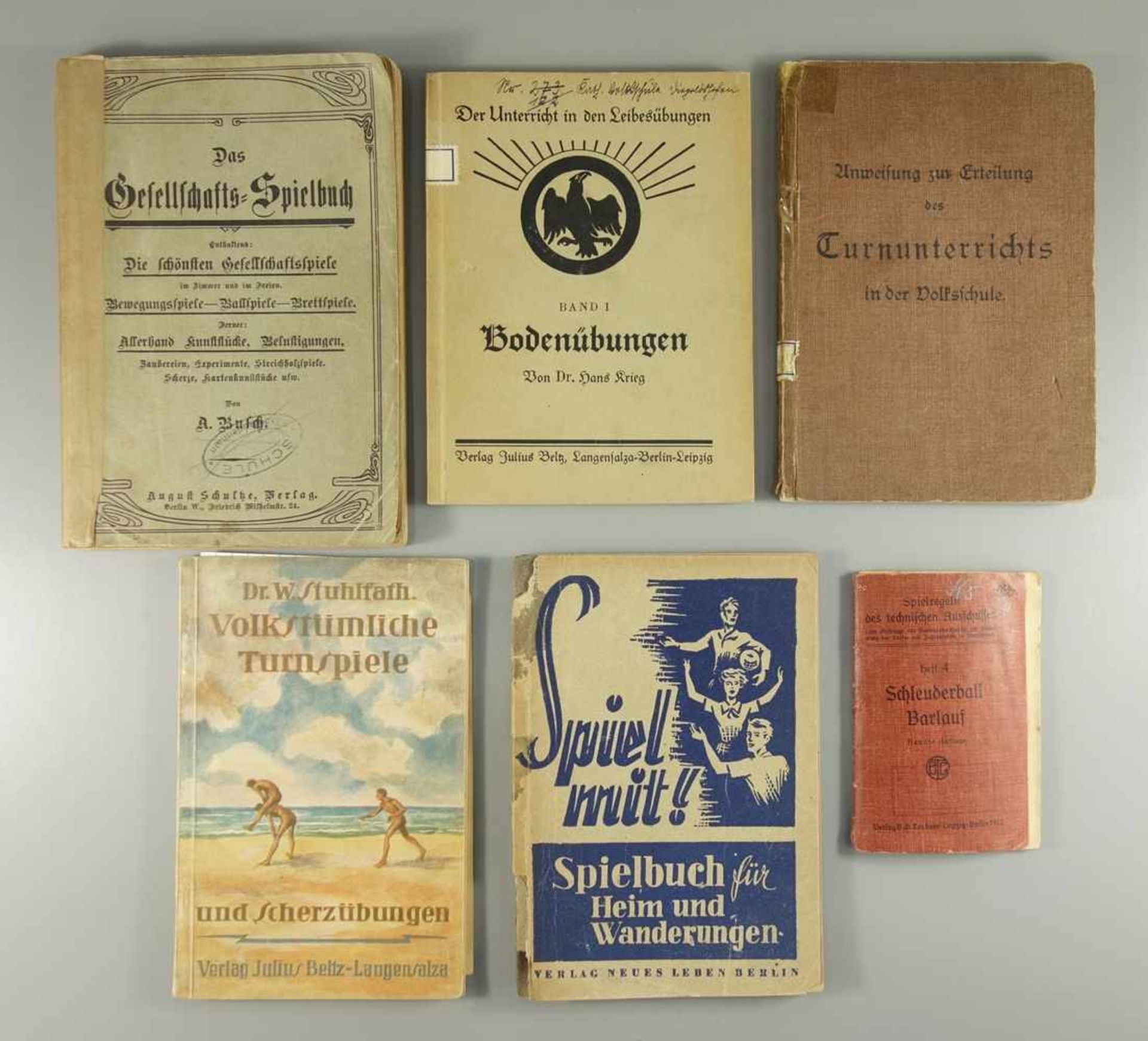 6 Hefte / Bücher zum Thema "Sport und Spiel", 1.Hälfte 20.Jh., Zust.2-4: "Das Gesellschafts-