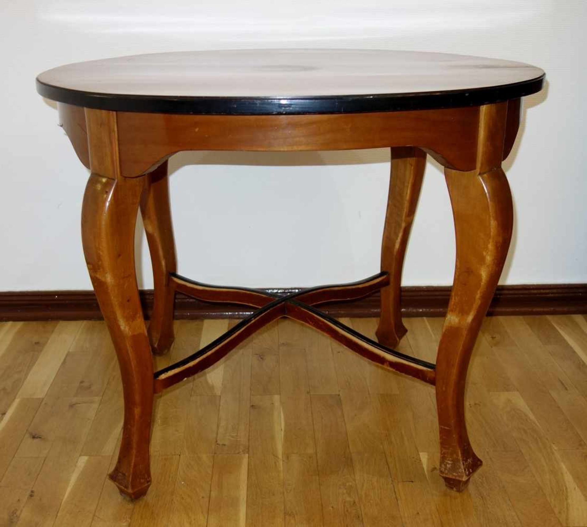 runder Tisch und 6 Stühle, Art Déco, Kirsche und Kirsche-Furnier, unterseitig Prägestempel; Tisch - Bild 3 aus 4