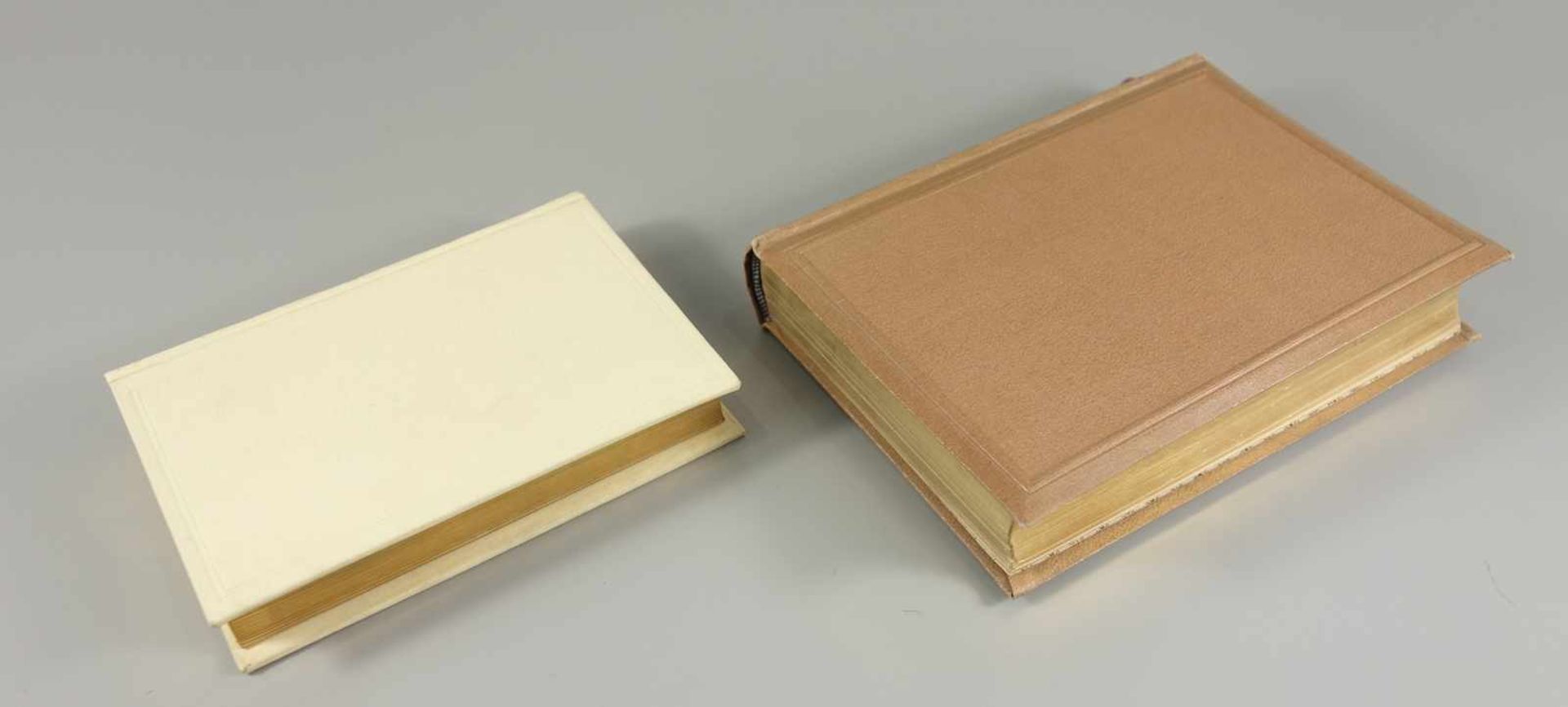 2 Gedicht- / Spruchbücher, um 1880, jeweils mit dreiseitigem Goldschnitt; "Deutsches Herz und - Bild 3 aus 5