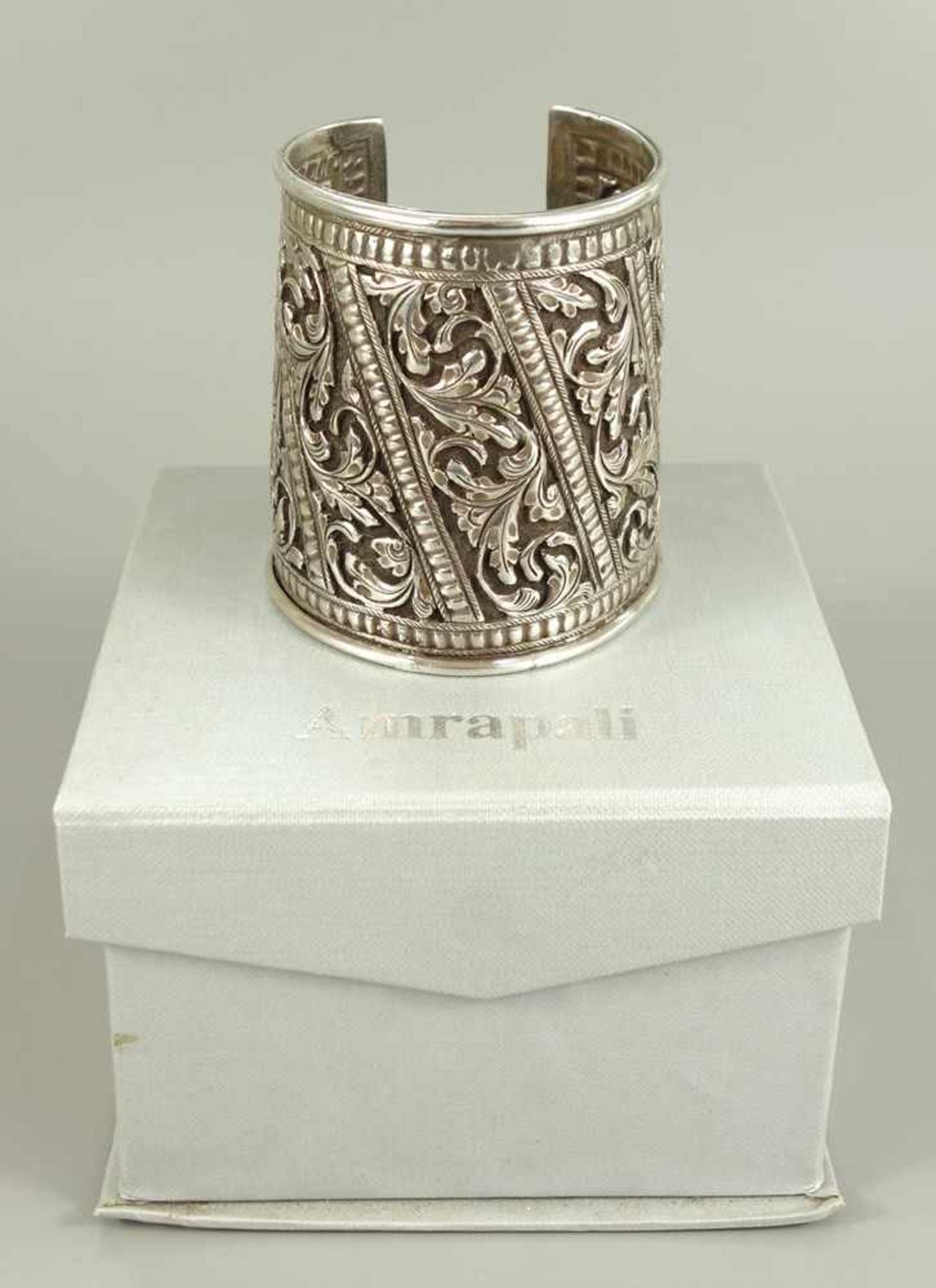Armmanschette, Amrapali, Indien, 925er Silber, umlaufend florales Rollwerk, H.7,7cm, D. von ca. 6