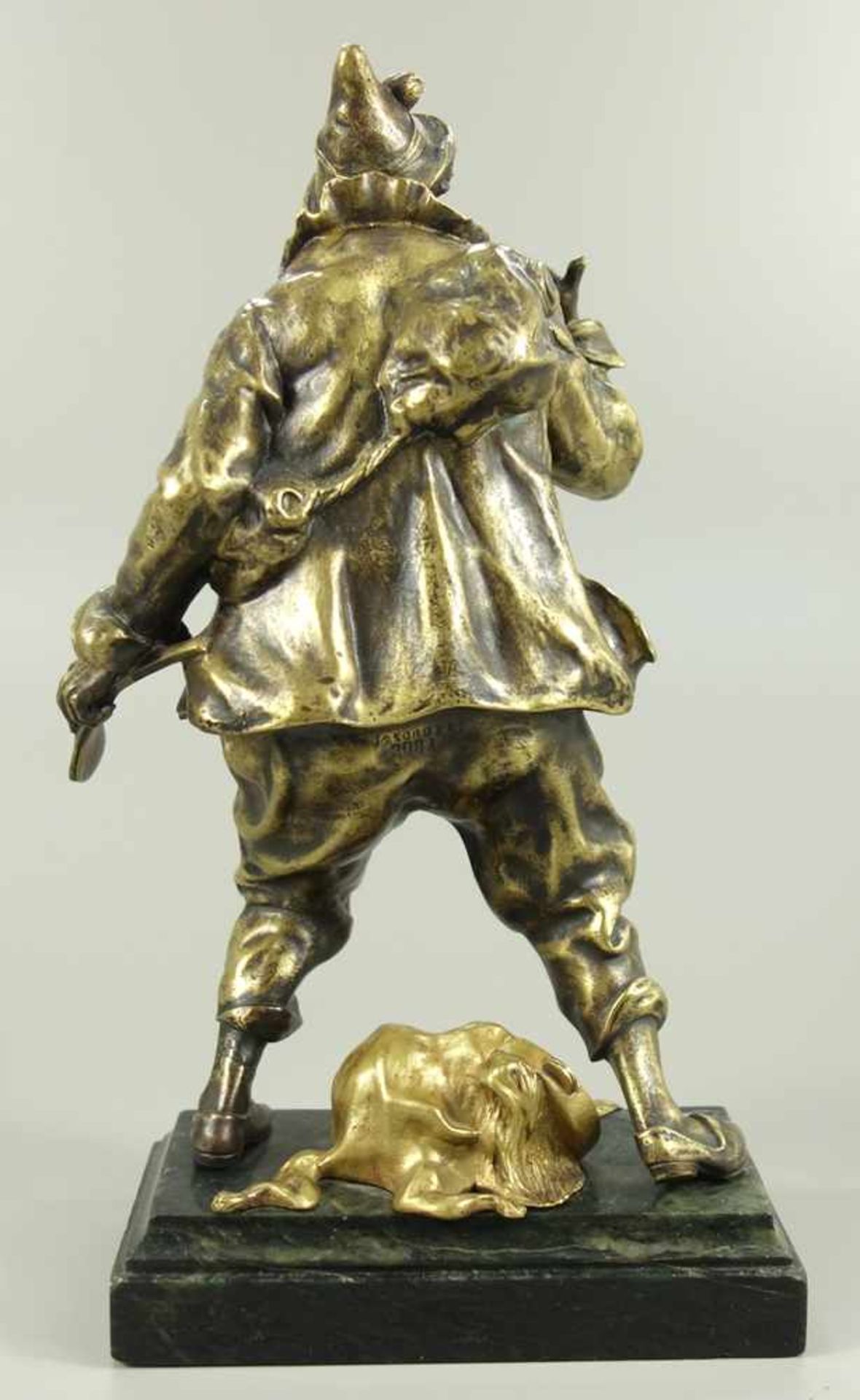 Gaukler, um 1890/1900, Modell-Nr."geschützt 2082", Bronze, Gaukler mit spitzem Hut und Lederhose, - Image 2 of 4