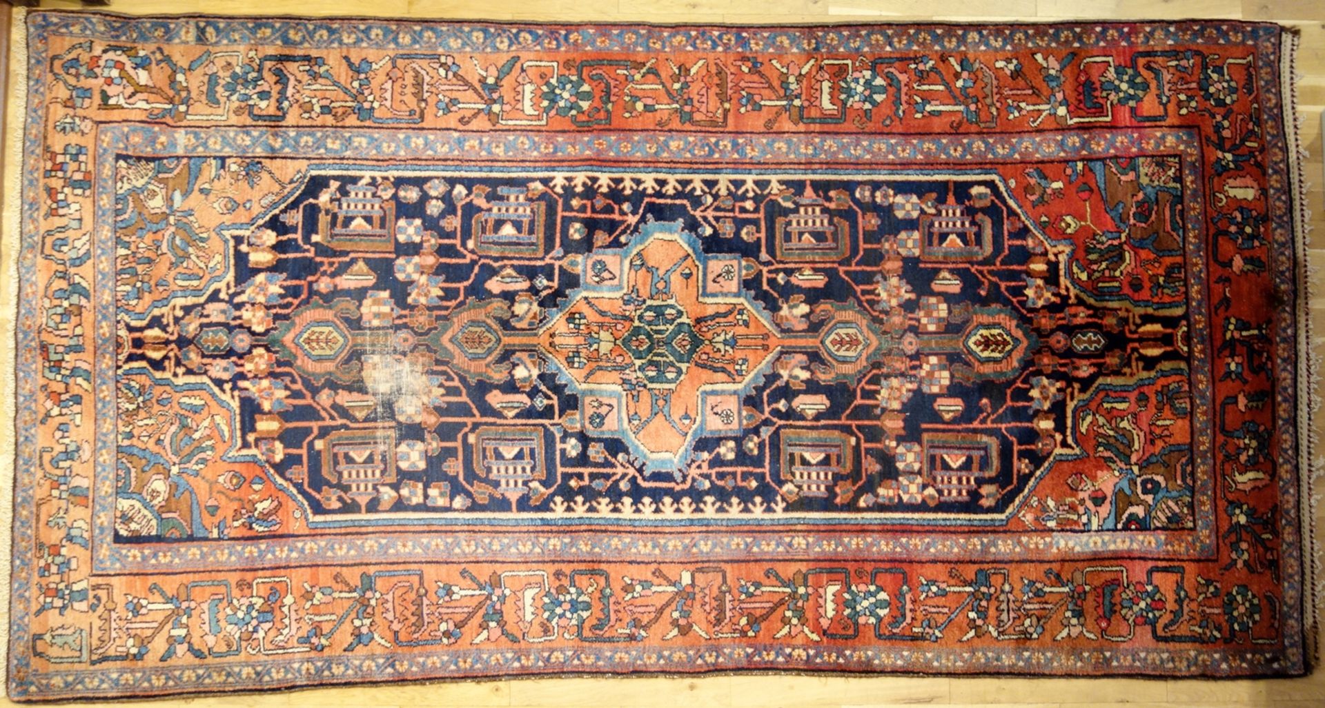 Teppich, Schiraz, dunkelblau-rosé, Maße: 155*300cm, stärkere GebrauchsspurenCarpet, Shiraz, dark