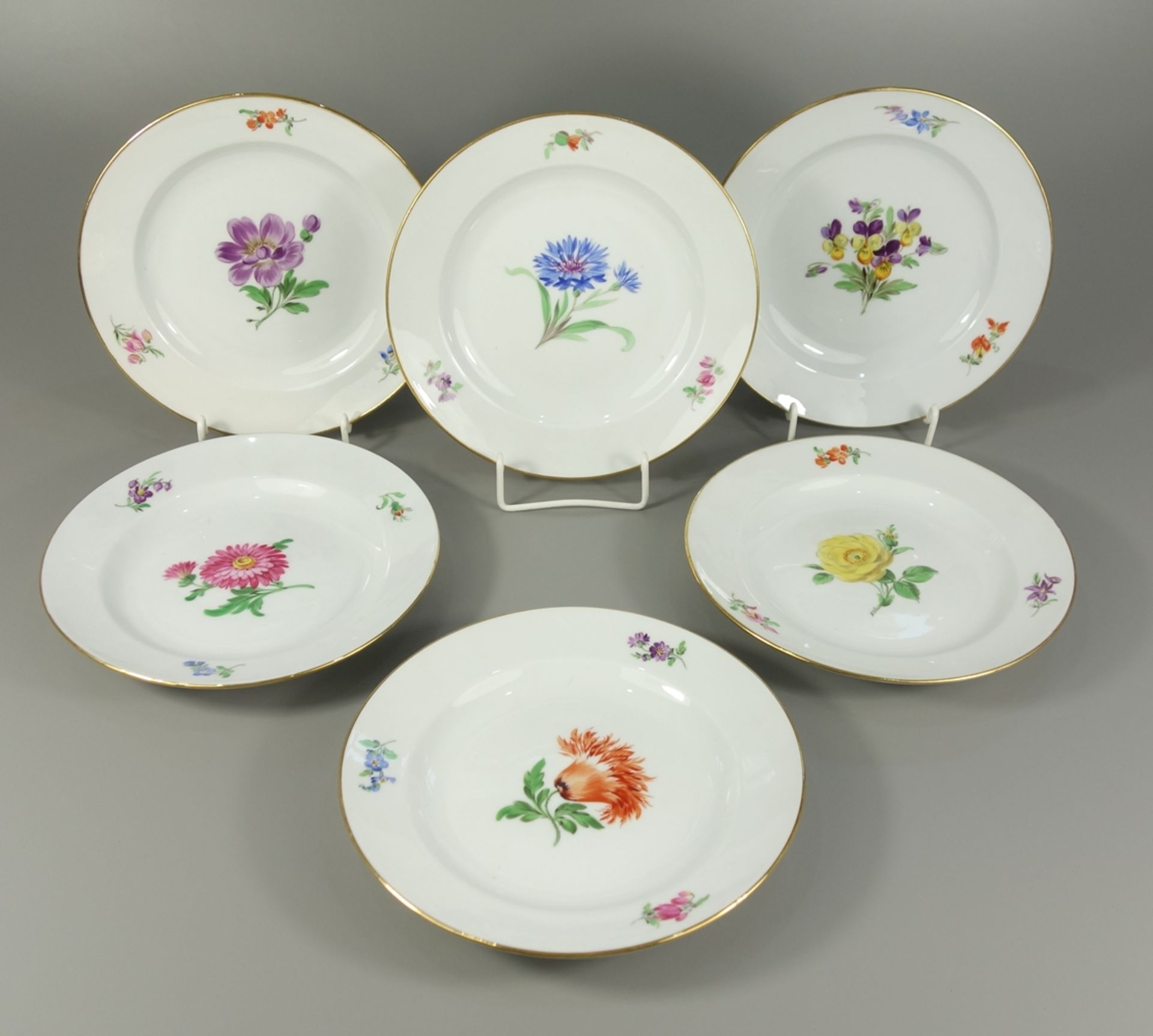 6* 18er Teller, Bunte Blume, Meissen, überwiegend Pfeifferzeit, 1924-34, 1*davon Knaufzeit, 1815-