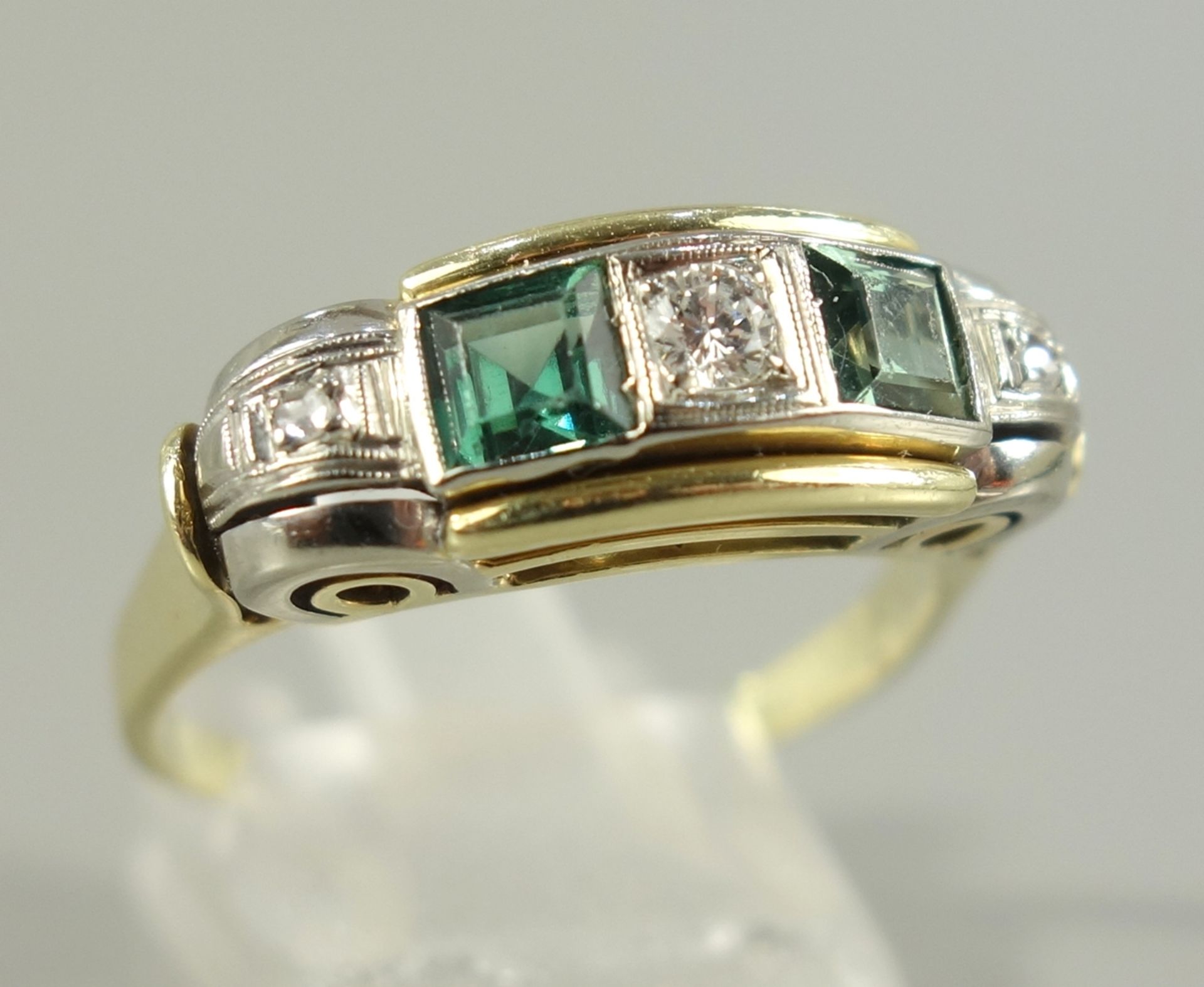 Ring mit 2 Turmalinen und 3 Brillanten, 585er Gold, Gew.4,70g, U.62, Brillanten, total ca.0,18ct,