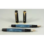 2 Füllhalter, Pelikan Classic M200 und wohl M300 Souverän, dazu Pelikan-Tinte; Kolbenfüllhalter,