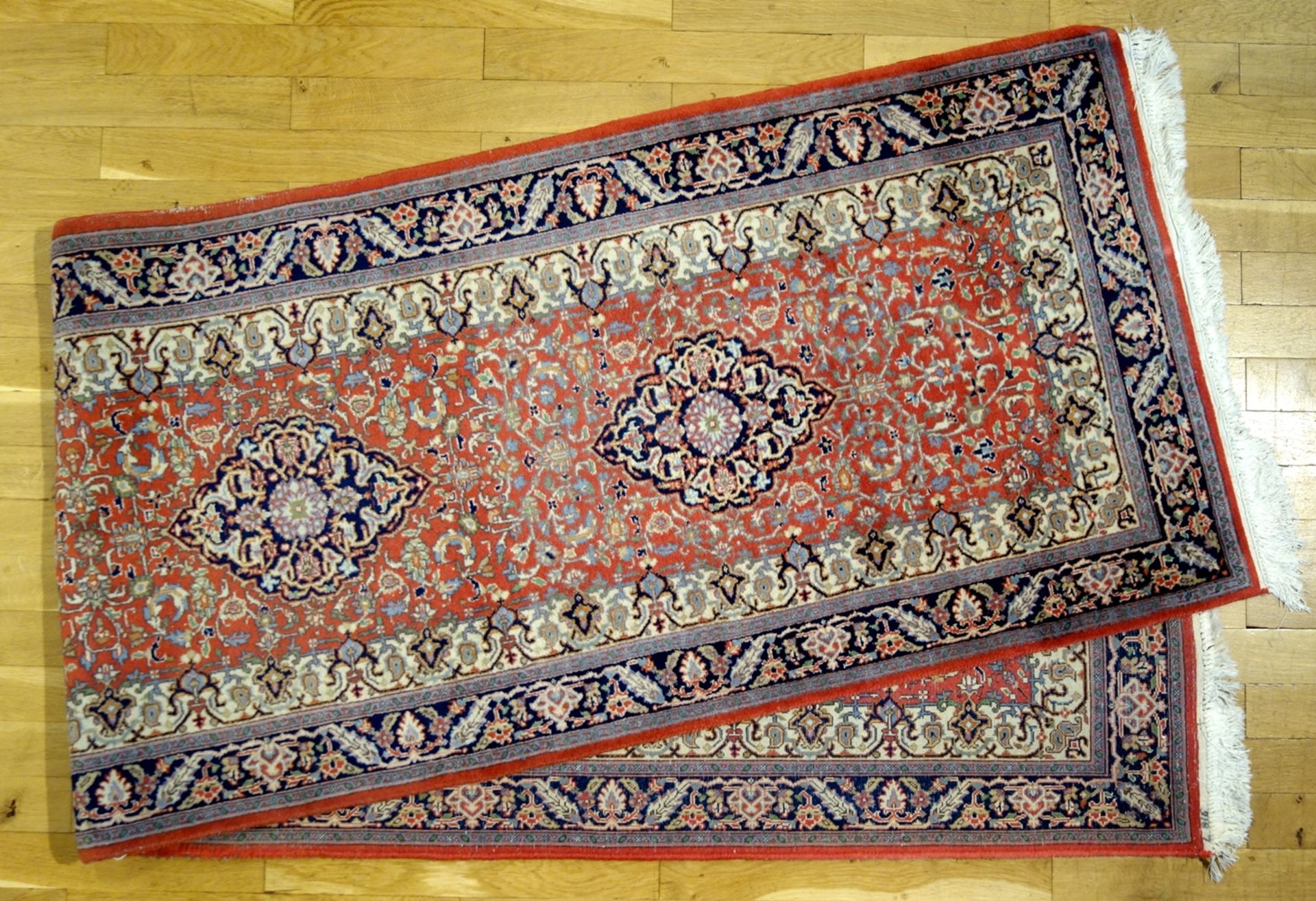 Galerie, Täbris, überwiegend rot, Maße: 290*80cm, leichte GebrauchsspurenCarpet, Tabriz, mostly red,