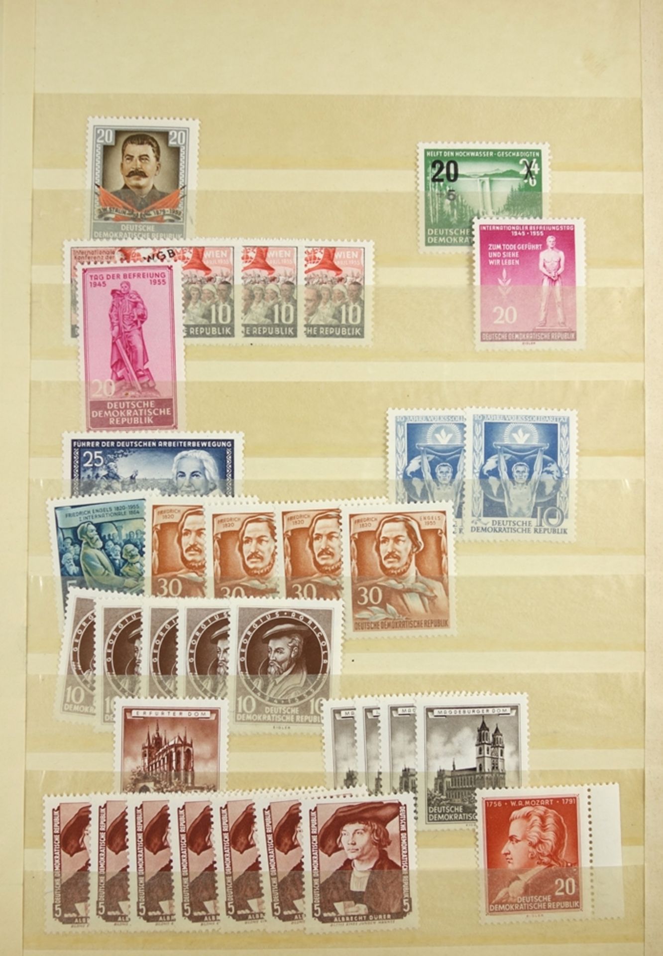 Briefmarken DDR 1950 bis um 1980, 7 Alben postfrisch, auch gestempelt, viele Sätze doppeltPostage - Bild 4 aus 4