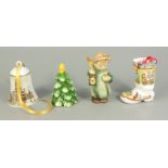 2 Weihnachtsbaumständer und 4* Porzellan-Weihnachtsschmuck: 2 Baumständer, Gusseisen, 1* um 1900 mit