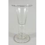 Wachtmeisterglas mit Hohlschaft, 19.Jh., H.12,7cm, Abriss, leicht gewölbter Scheibenfuß,