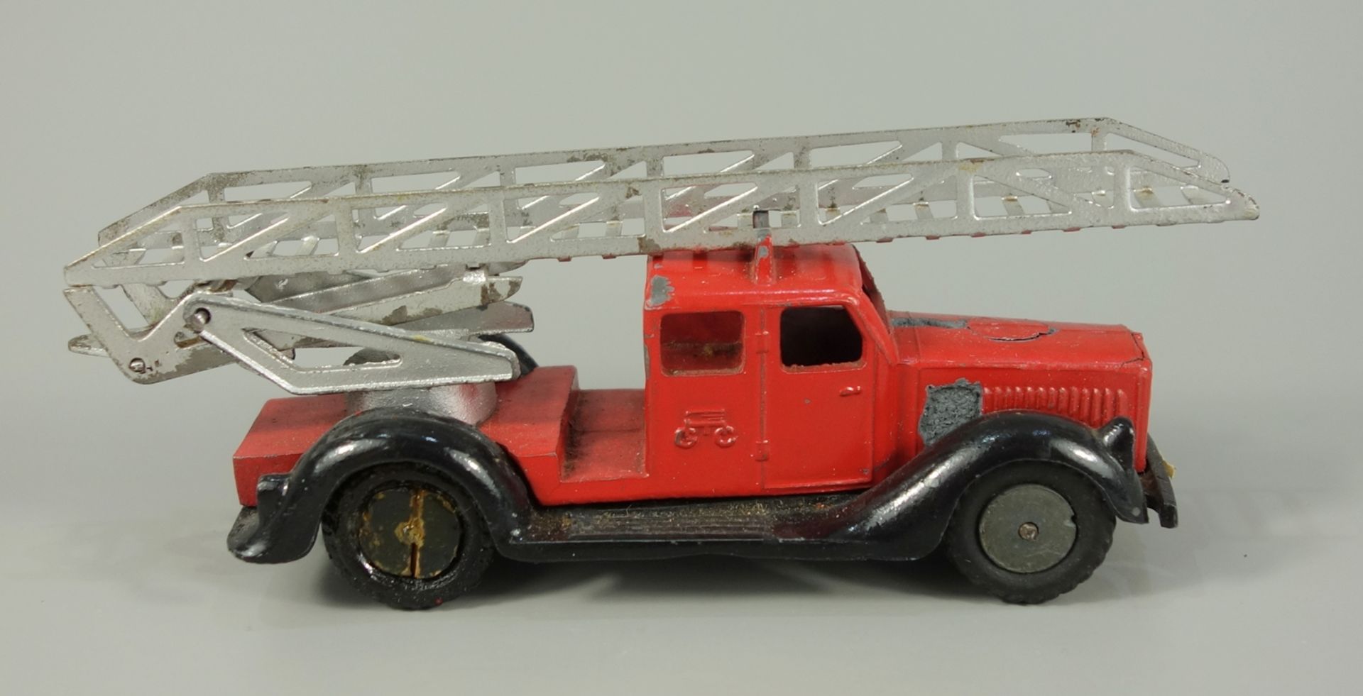 Märklin, Feuerwehrleiterwagen, Modell 5521/35, mit Originalverpackung, 1940er Jahre, drehbare 13cm
