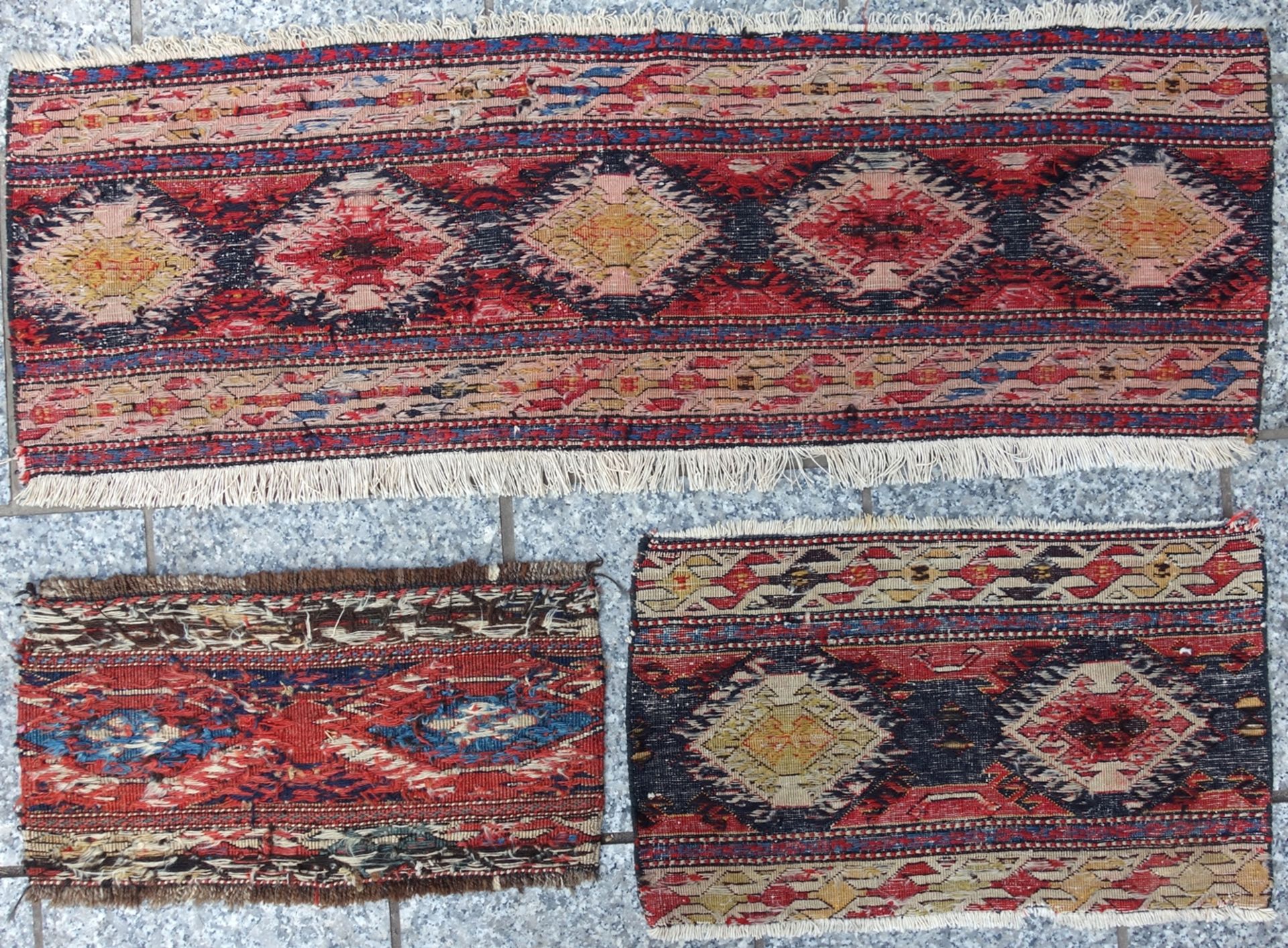 3* kleinformatige Teppiche, Sumak, Iran, Maße: 53*31cm; 48*25cm; 108*35cm3 * small carpets, Sumak, - Bild 2 aus 2