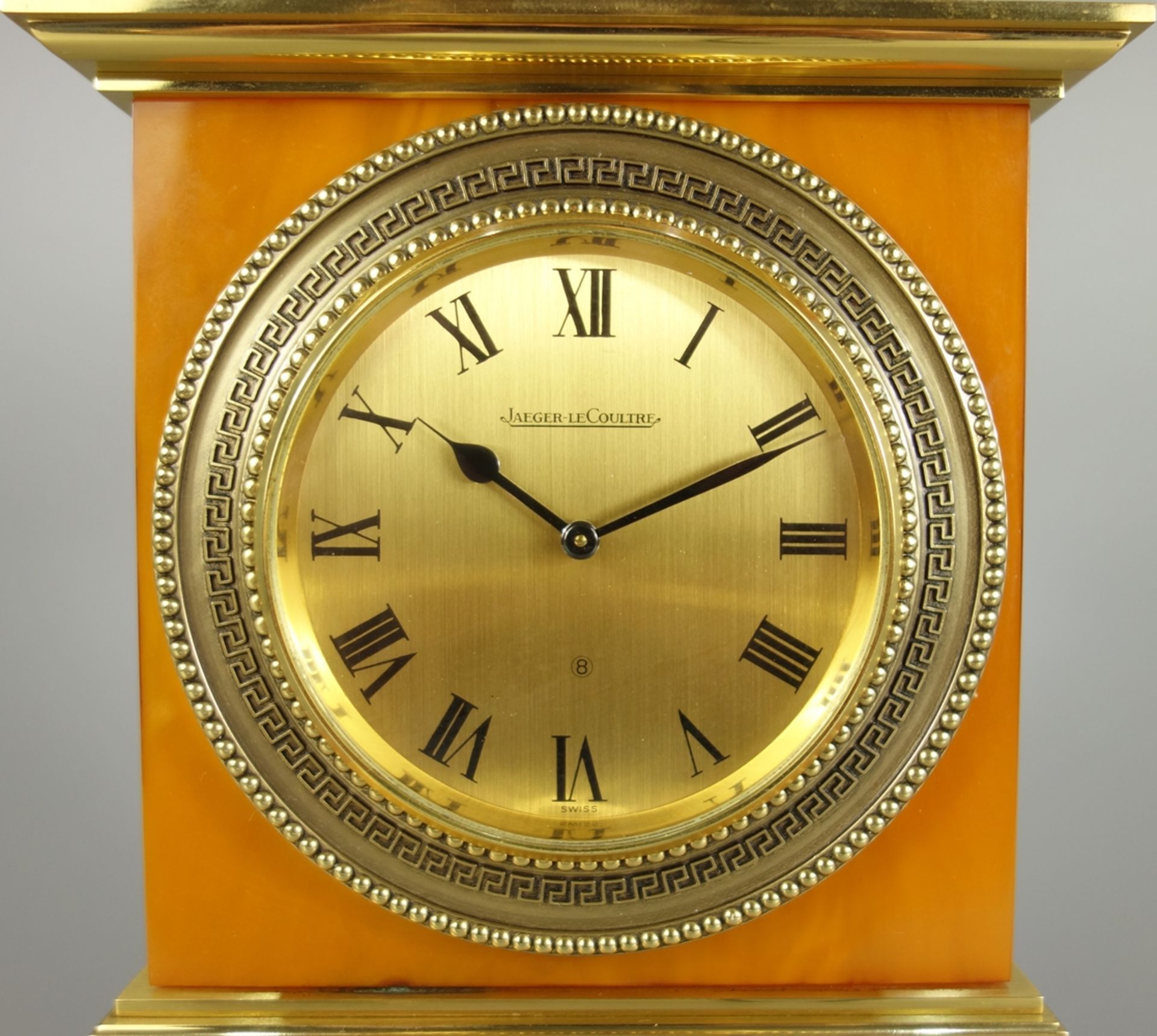 Tischuhr, Jaeger-LeCoultre, 8-Tage-Uhr im Empirestil, um 1968-70, Nr. 496, HBT:18,7*14,2*6,3cm, - Bild 2 aus 4