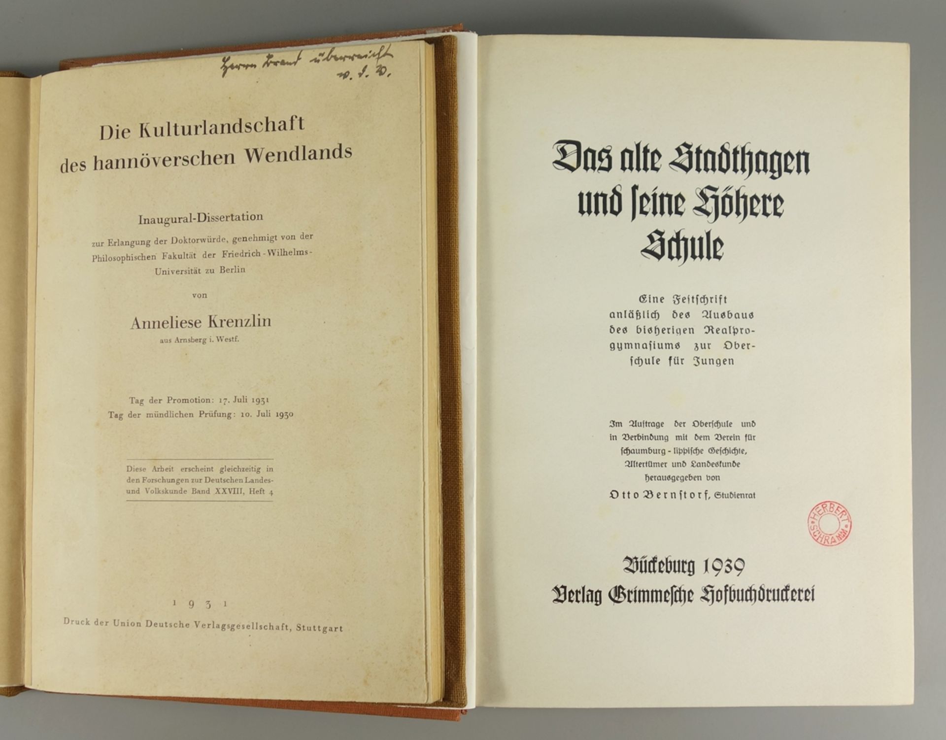 2 Bücher, Bereich Niedersachsen, 1930er Jahre; "Das alte Stadthagen und seine Höhere Schule", - Bild 2 aus 2