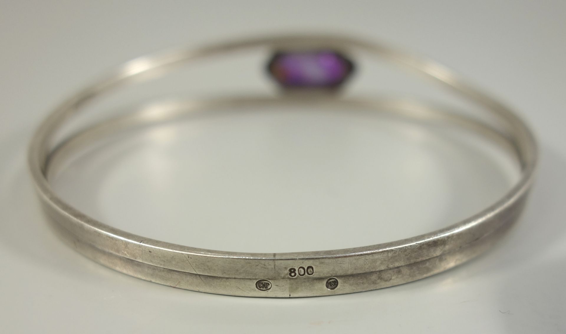 Armreif mit Amethyst, Claus Klinkenheil (CNP), Pforzheim, 800er Silber, Gew.16,89g, ovaler - Bild 2 aus 2