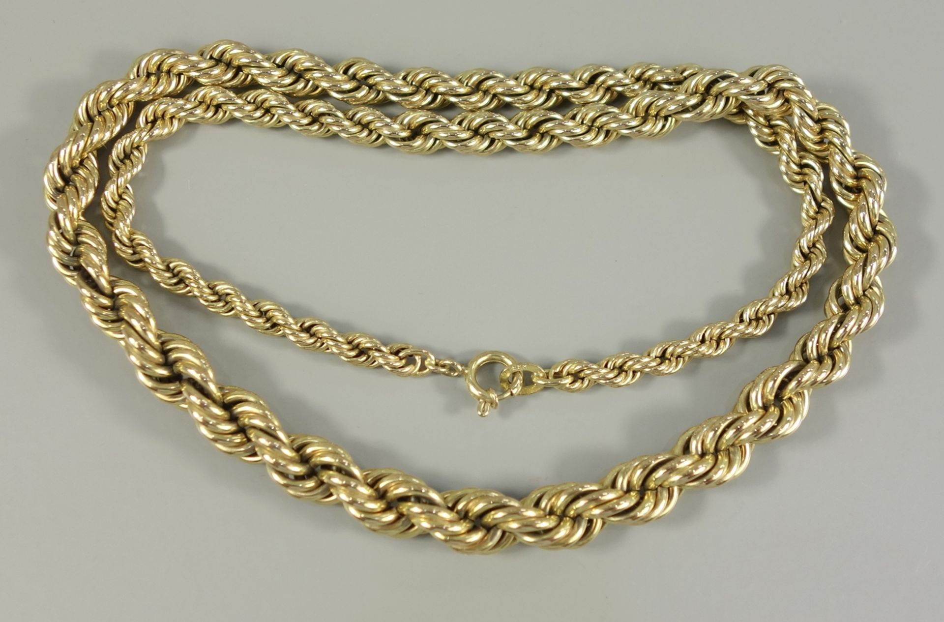 Kordelkette, 333er Gold, Gew.16,65g, L.45cm, zum Federringverschuss verjüngendCord chain, 8ct