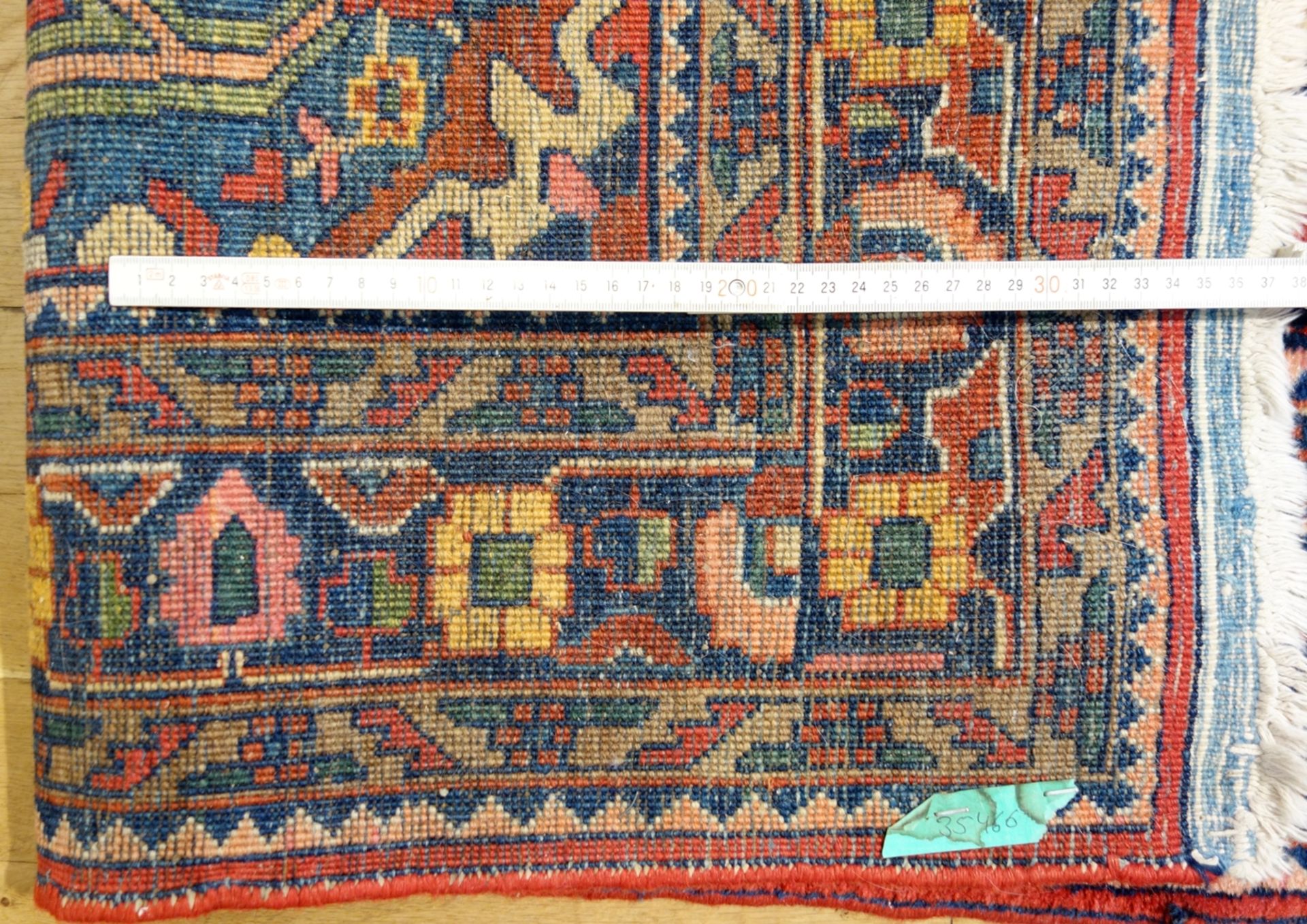 Teppich, Bakhtiari, rotgründig, zentrales Medaillon, Maße: 110*180cm, GebrauchsspurenCarpet, - Bild 2 aus 2