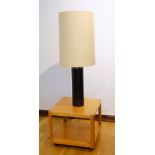 Lampe mit Marmorfuß, 1960er/1970er Jahre, massiver Marmorzylinder mit verchromter Montierung,