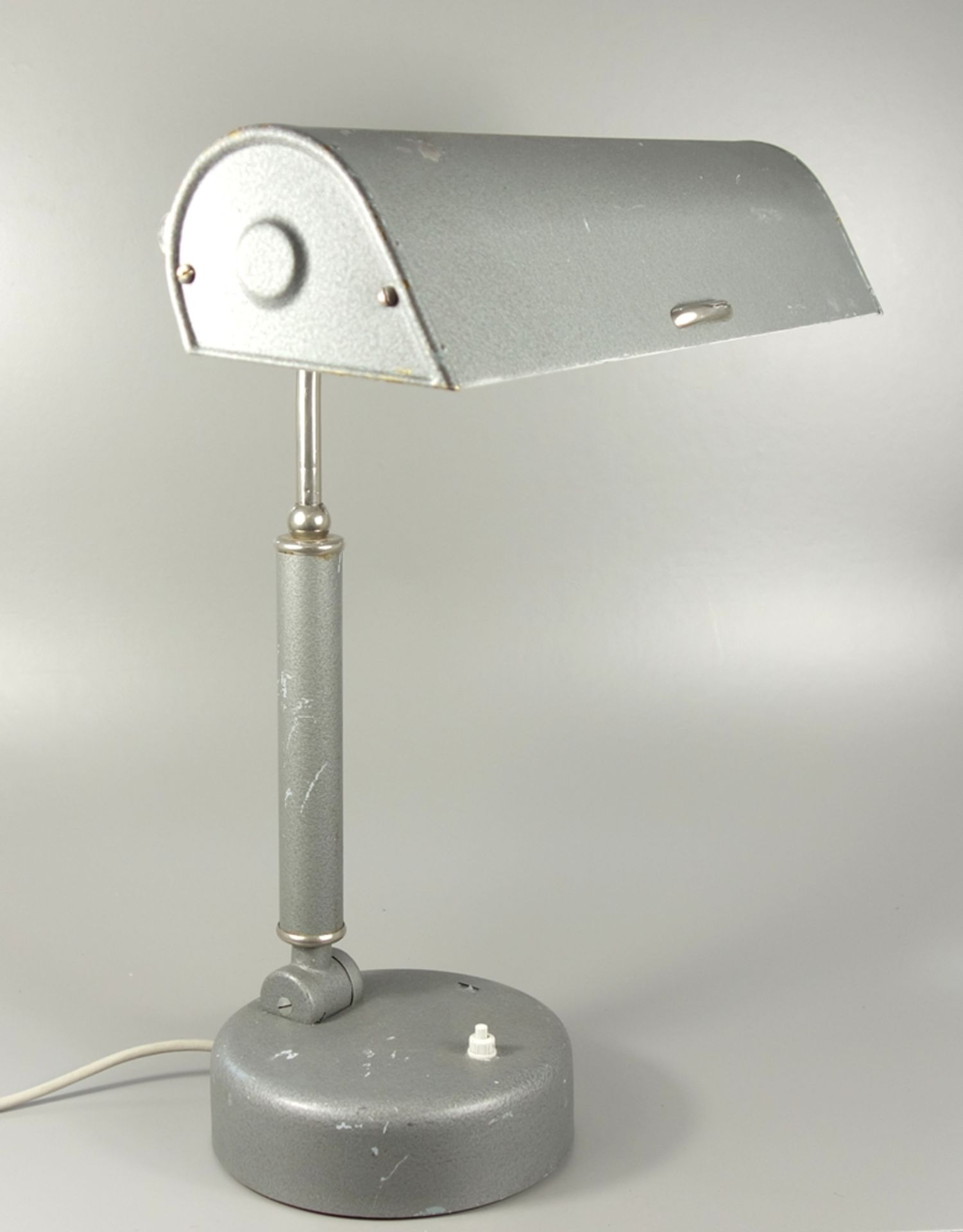 große Schreibtischlampe /Laborlampe, 1950er Jahre, Messing und Weißmetall, vernickelt und mit