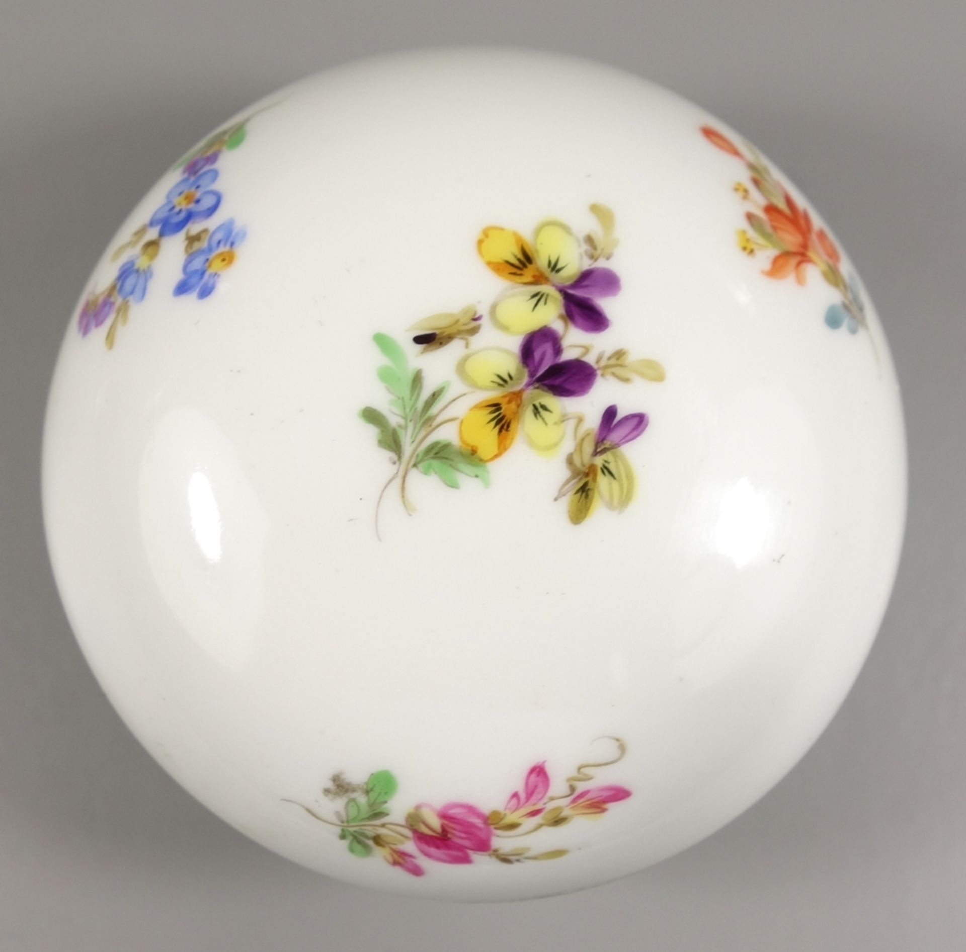 runde Deckeldose, Streublume, Meissen, 1.Wahl, D.7,5cm, H.5cm, Knaufzeit, 1815-1924, GoldränderRound - Bild 2 aus 3