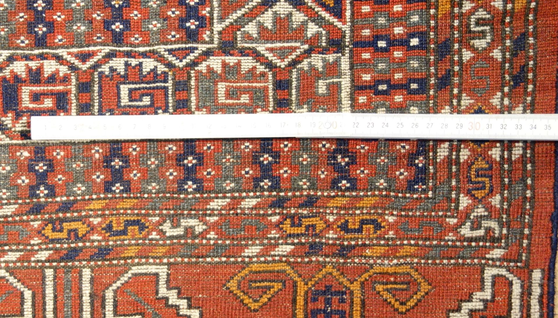 Teppich, Turkmenistan, Maße: 220*280cm, starke GebrauchsspurenCarpet, Turkmenistan, dimensions: - Bild 3 aus 3