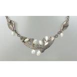 Collier mit Süßwasserperlen, 925er Silber, Gew.23,66g, unterschiedliche Glieder mit unregelmäßigen