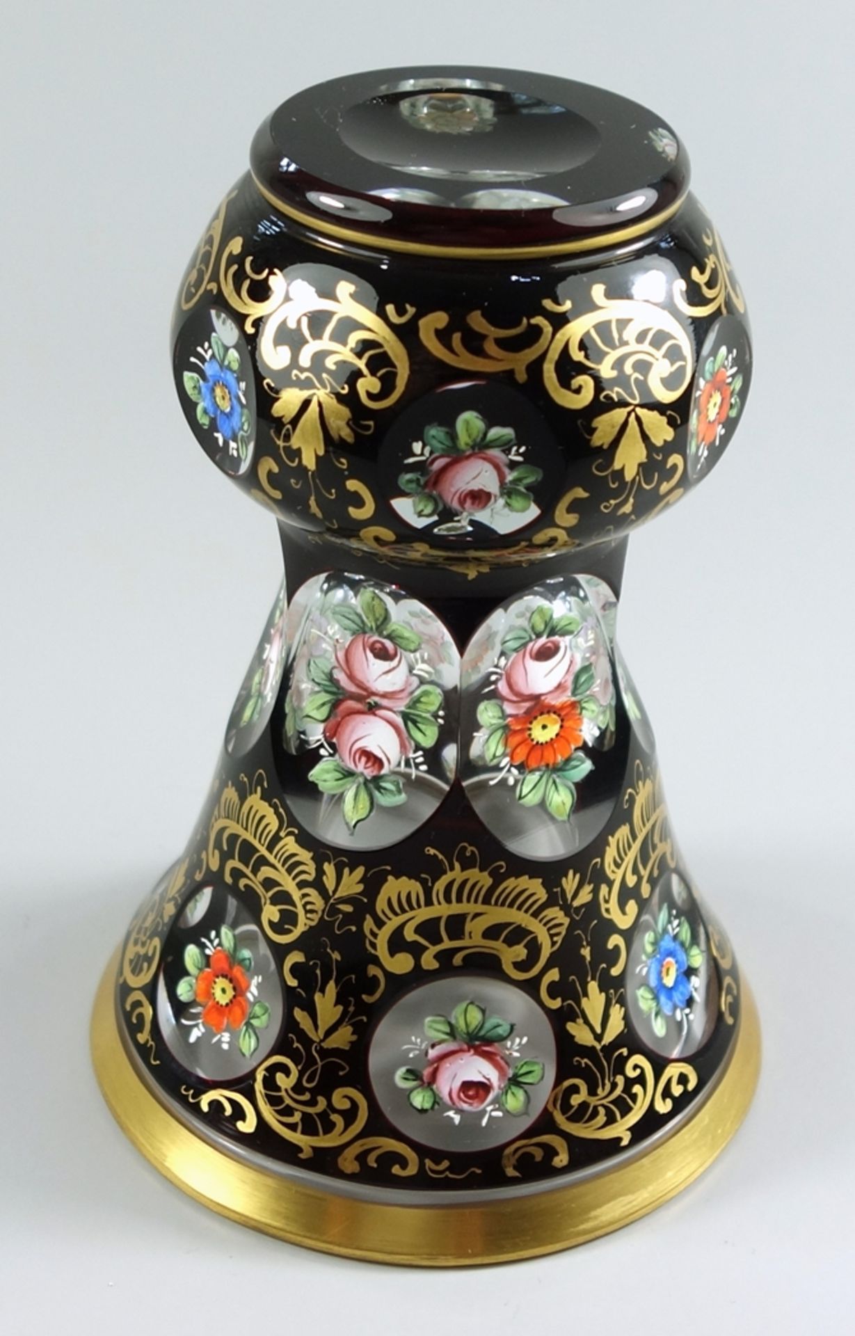 Kristallvase mit floraler Emaillemalerei, Böhmen, um 1920, H.13,5cm, augeschliffener Abriss ( - Bild 2 aus 2