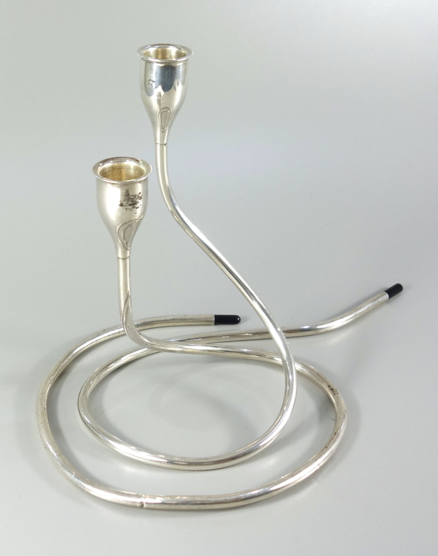 Paar Design-Kerzenleuchter "Serpentine", Entwurf Marion Anderson Noyes (1907-2002) für Towle