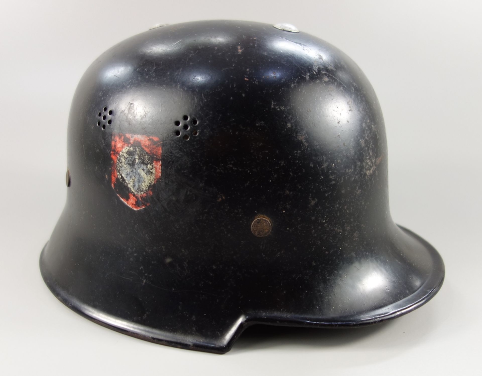 Feuerwehrhelm, M34, Ausführung 1936, WK II, Gr.55, schwarz lackierter Helm aus Aluminium,