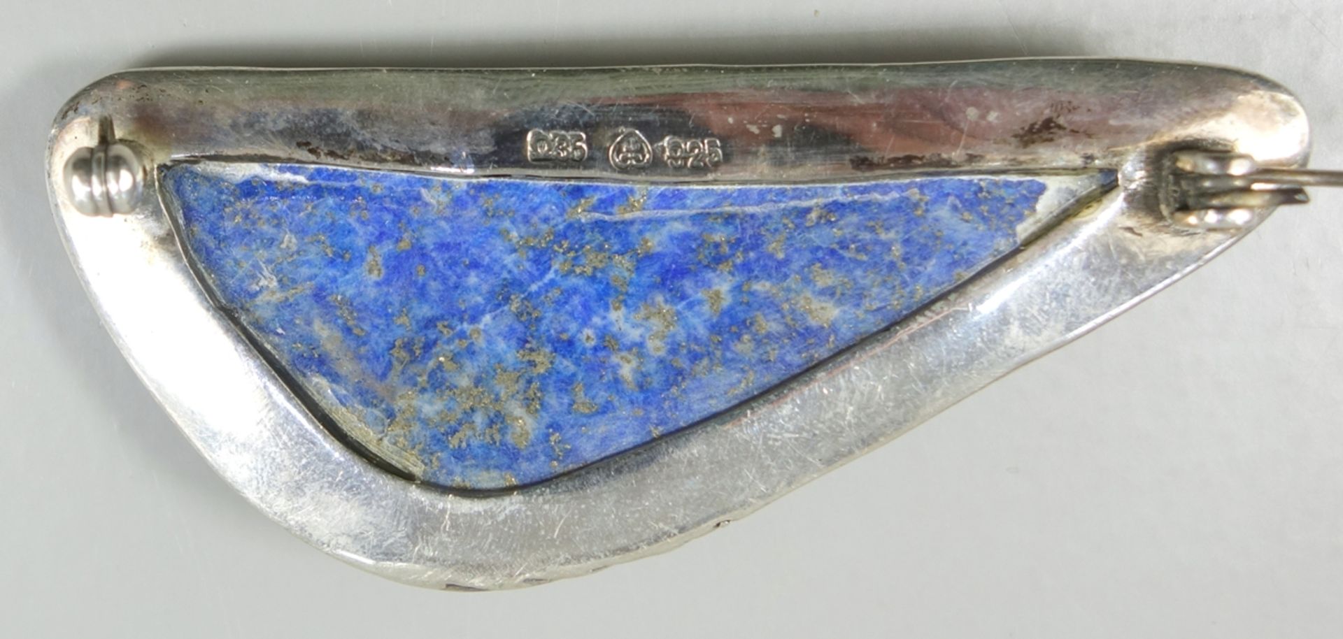 Brosche mit Lapislazuli mit Pyrit-Einschlüssen, 925er Silber, F. Zerenner, Pforzheim, Gew.24,35g, - Bild 2 aus 2