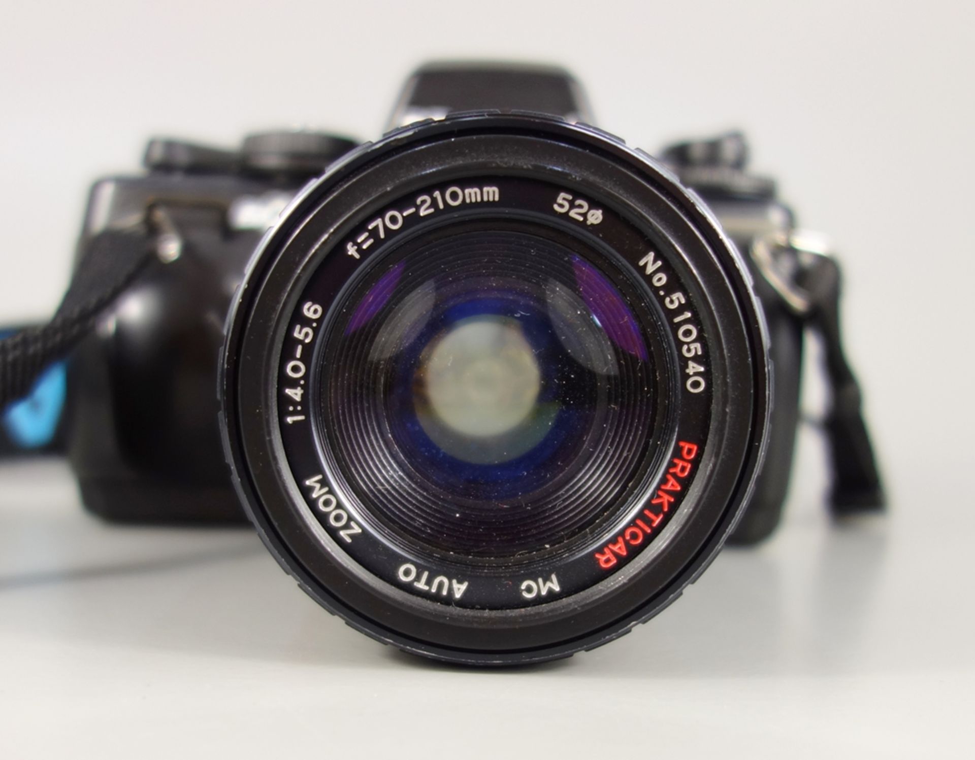 Praktica BX 20s, analoge Spiegelreflexkamera, 1990er Jahre, mit Objektiv Praktika MC Auto Zoom 1:4, - Bild 2 aus 3