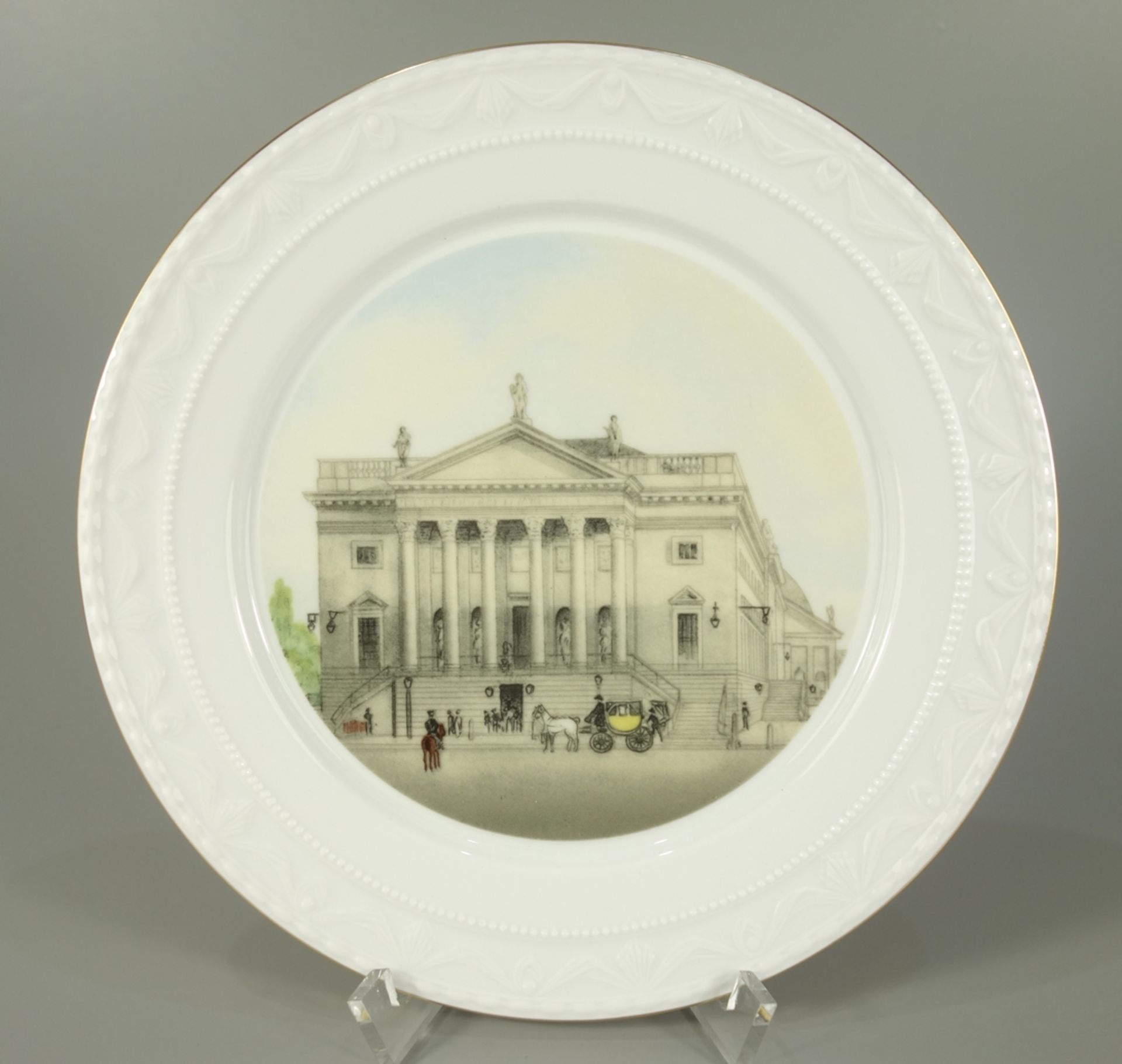 Gedenkteller "Staatsoper Unter den Linden - 250 Jahre", KPM Berlin, Kurland, D.20cm, nach einem