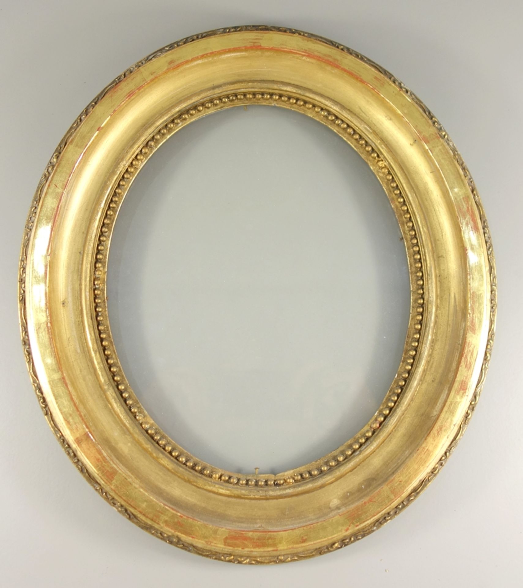 ovaler Goldstuckrahmen mit Perlstabrelief, Ende 19.Jh., Gesamt-H*B 33*29cm, für Gemälde-H*B 23,5*