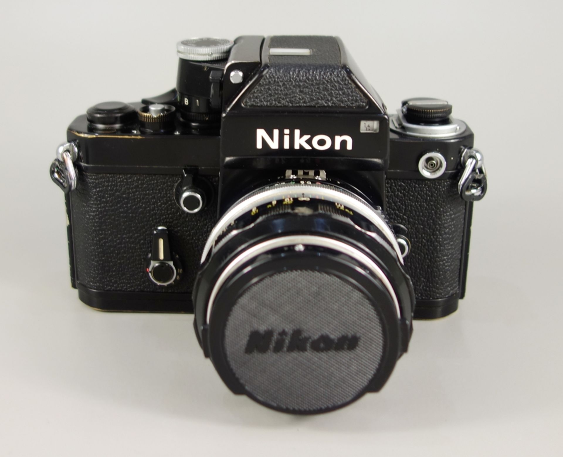 Nikon F2 Photomic, Spiegelreflexkamera, schwarz, 1970er Jahre, Serien-Nr. 7240495, mit Objektiv - Image 2 of 5